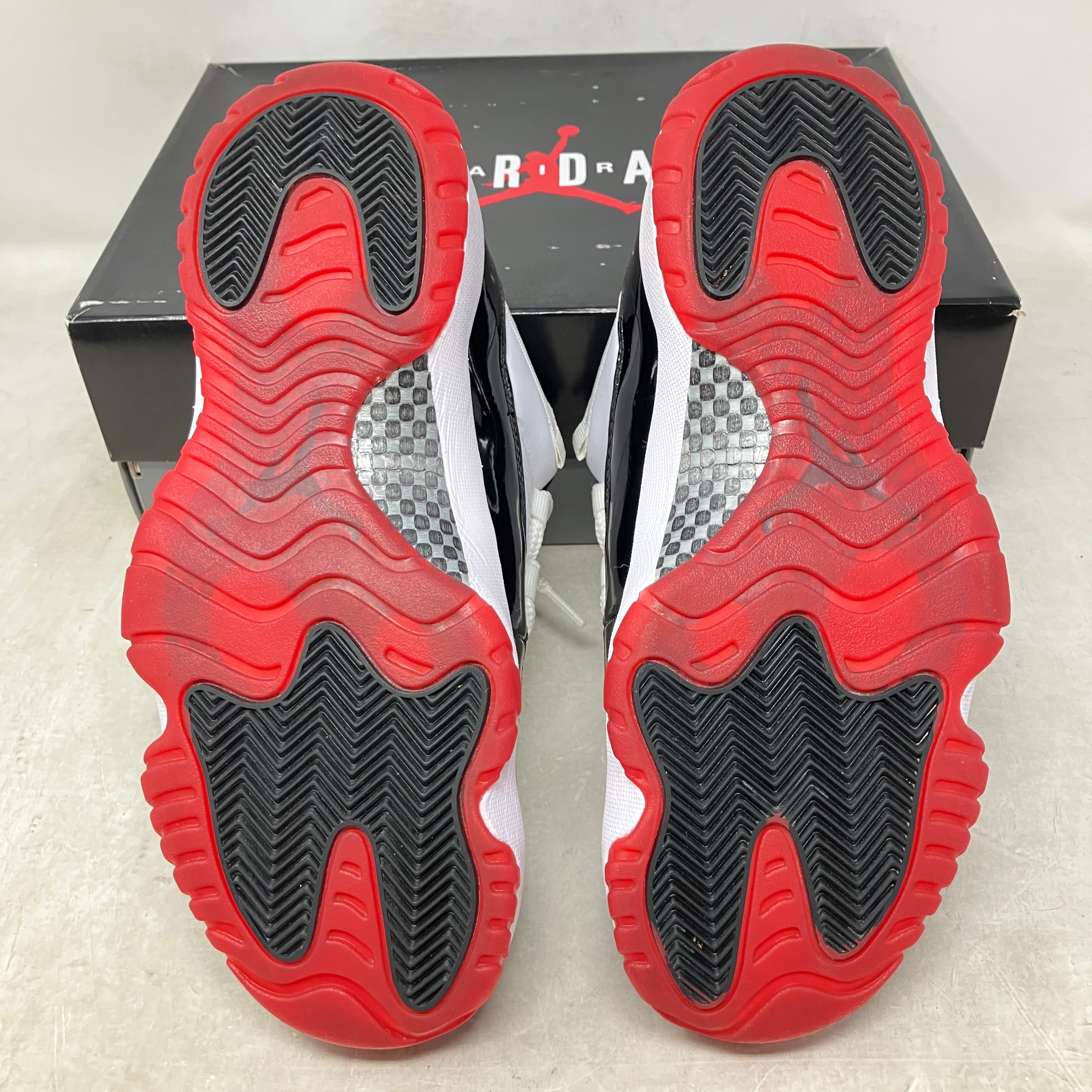 Jordan 11 Retro Low Concord Bred