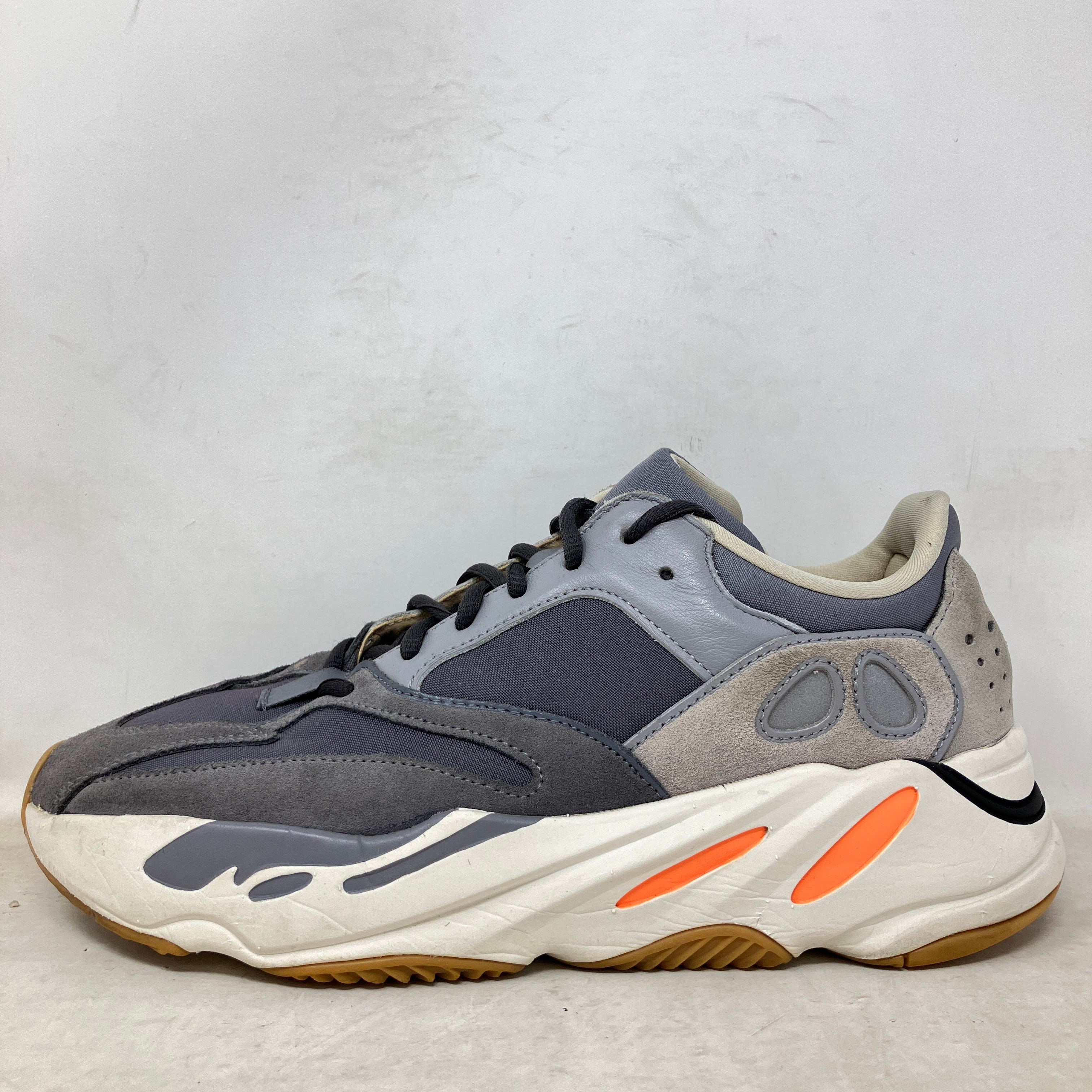 adidas Yeezy Boost 700 Magnet