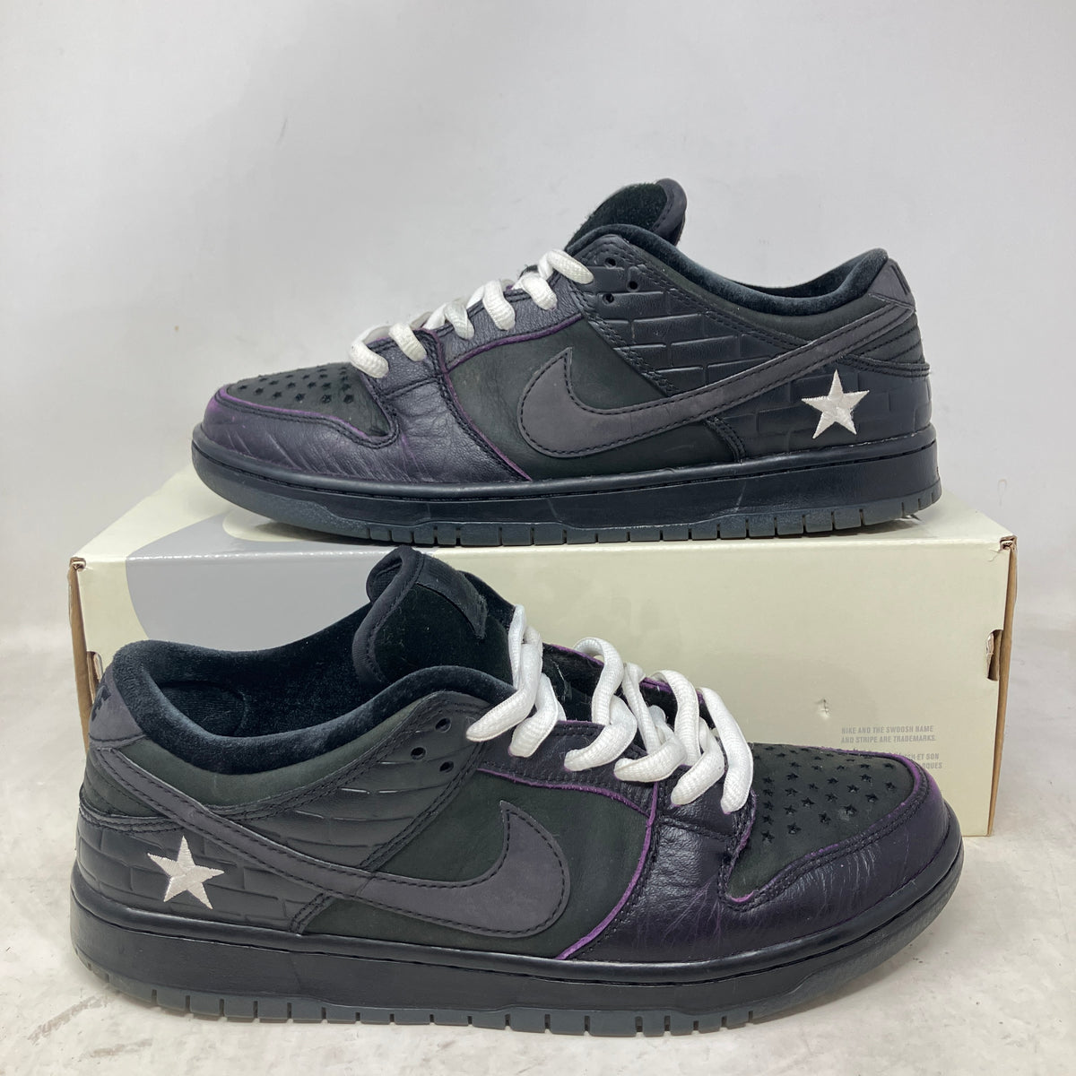 Nike SB Dunk Low Familia First Avenue