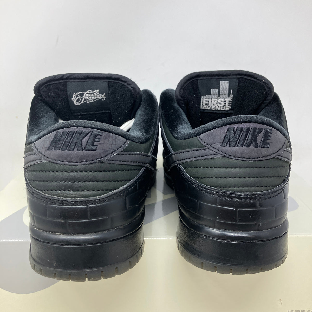 Nike SB Dunk Low Familia First Avenue