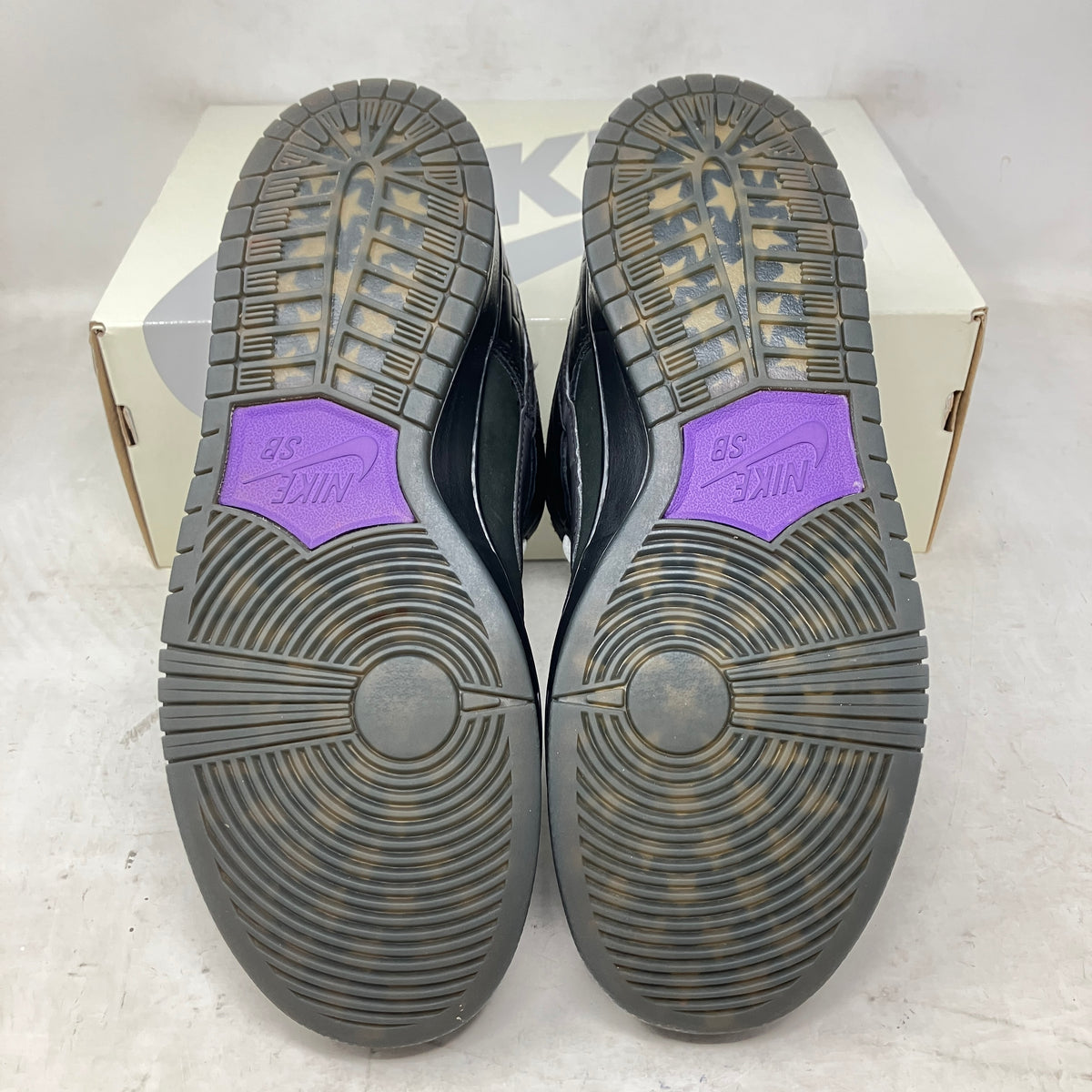 Nike SB Dunk Low Familia First Avenue