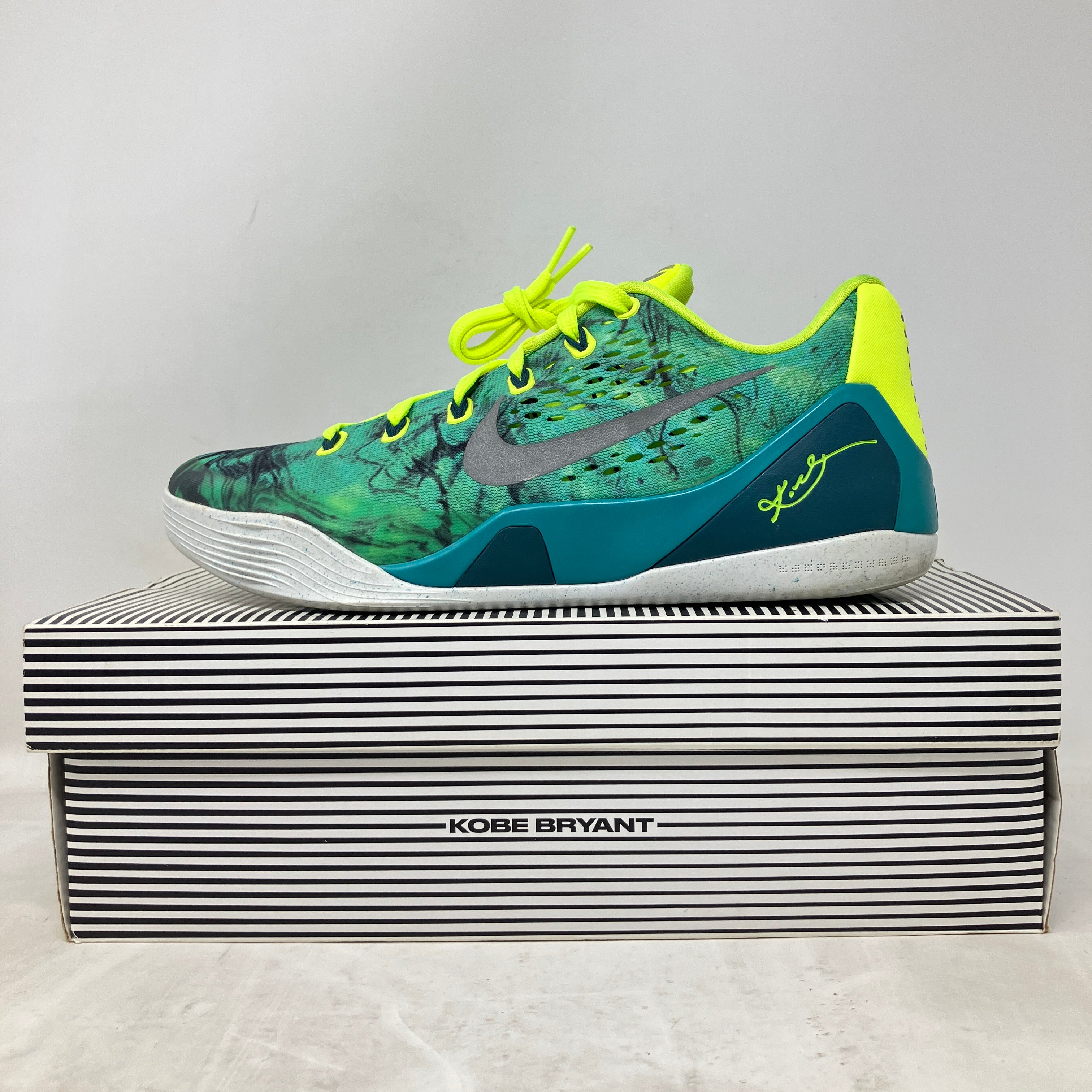 Nike Kobe 9 EM Low Easter