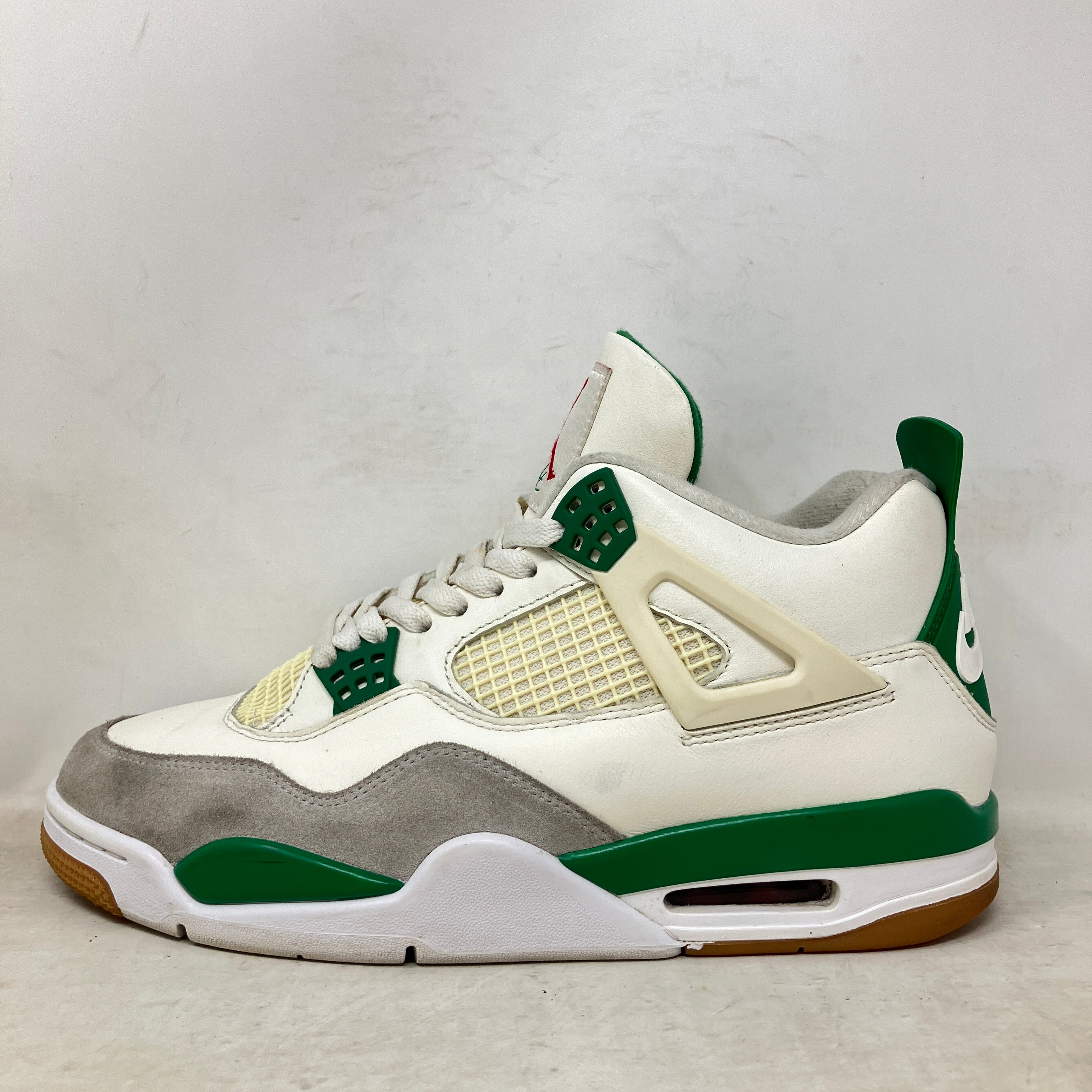 Jordan 4 Retro SB Pine Green