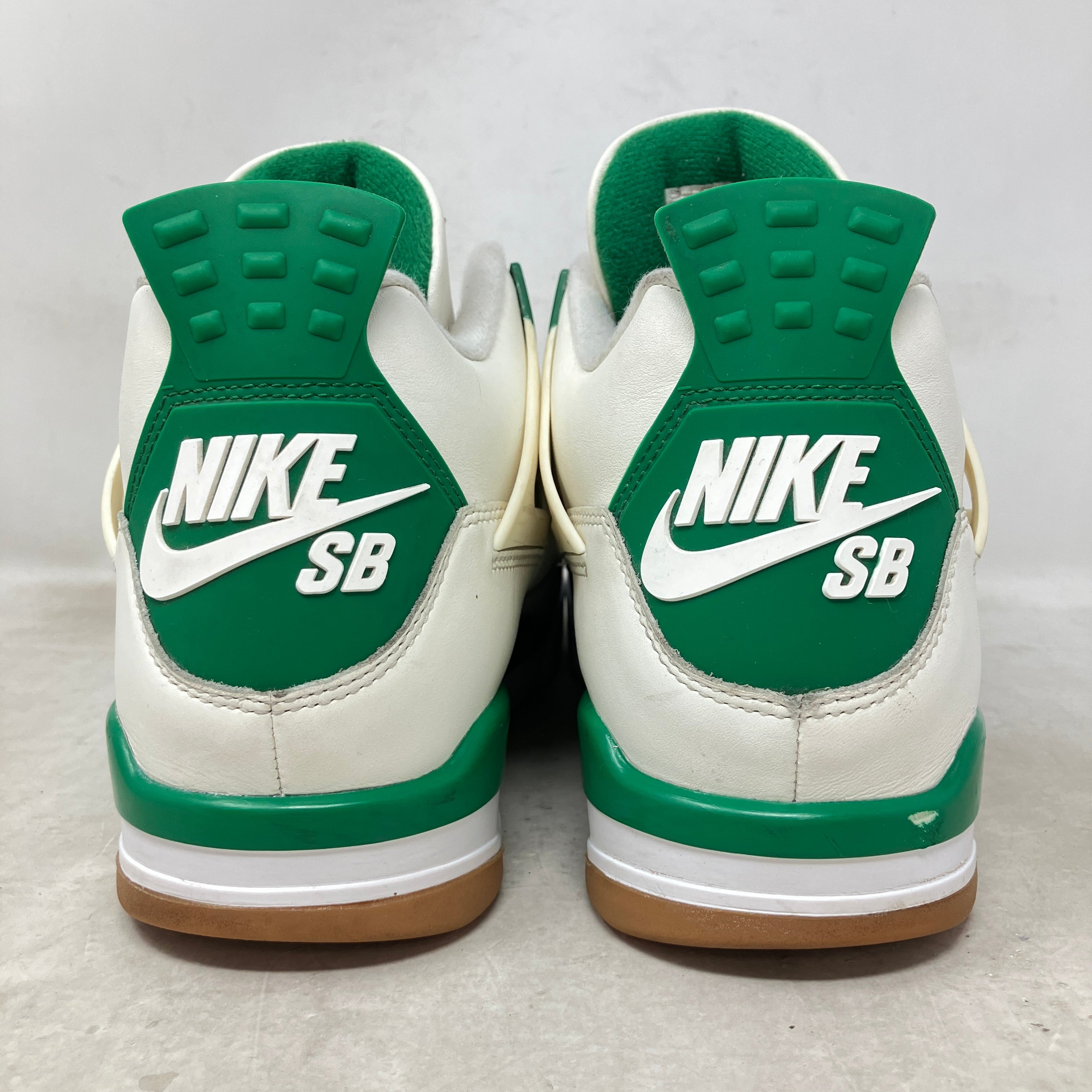 Jordan 4 Retro SB Pine Green