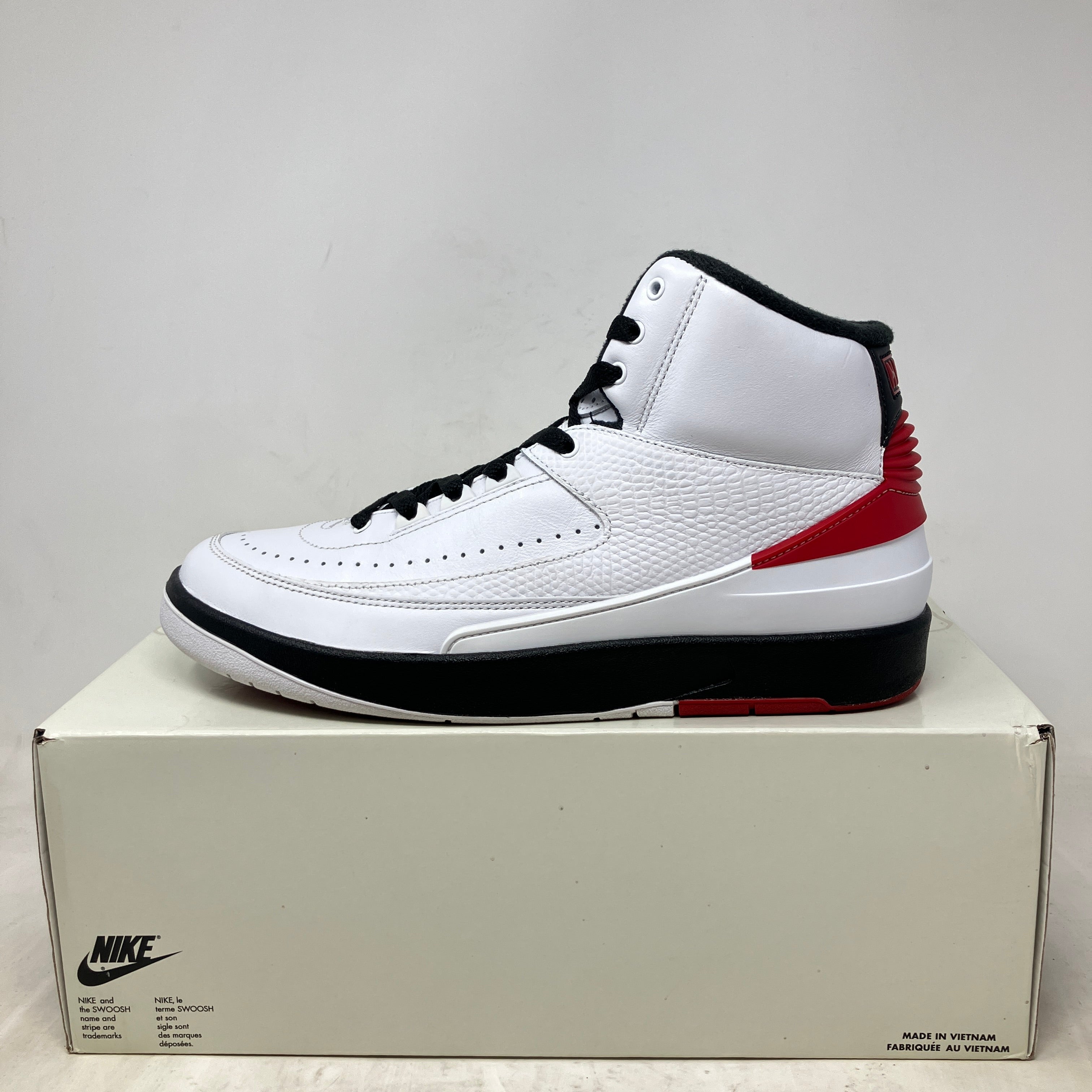 Jordan 2 Retro OG Chicago (2022)
