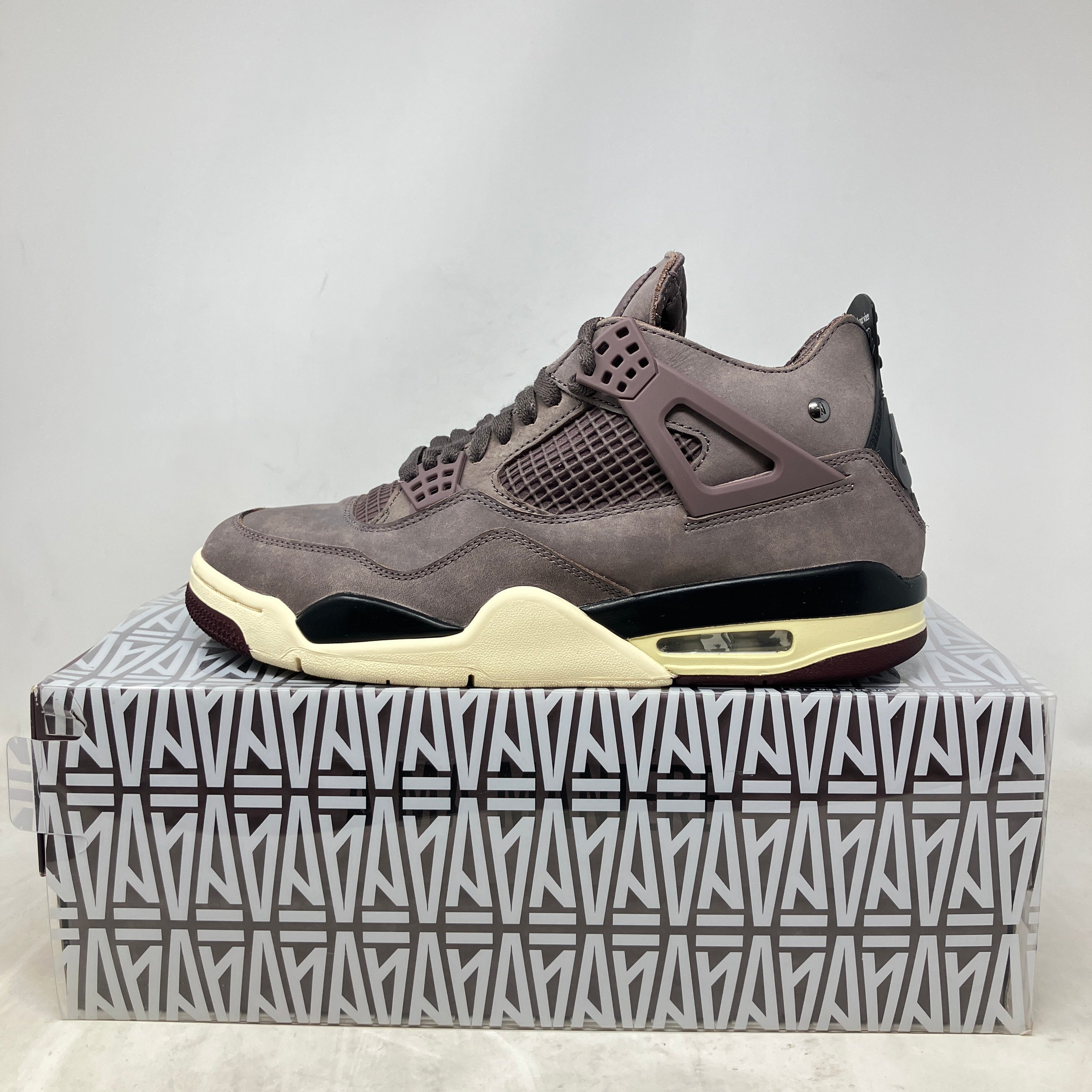 Jordan 4 Retro SP A Ma Maniére Violet Ore