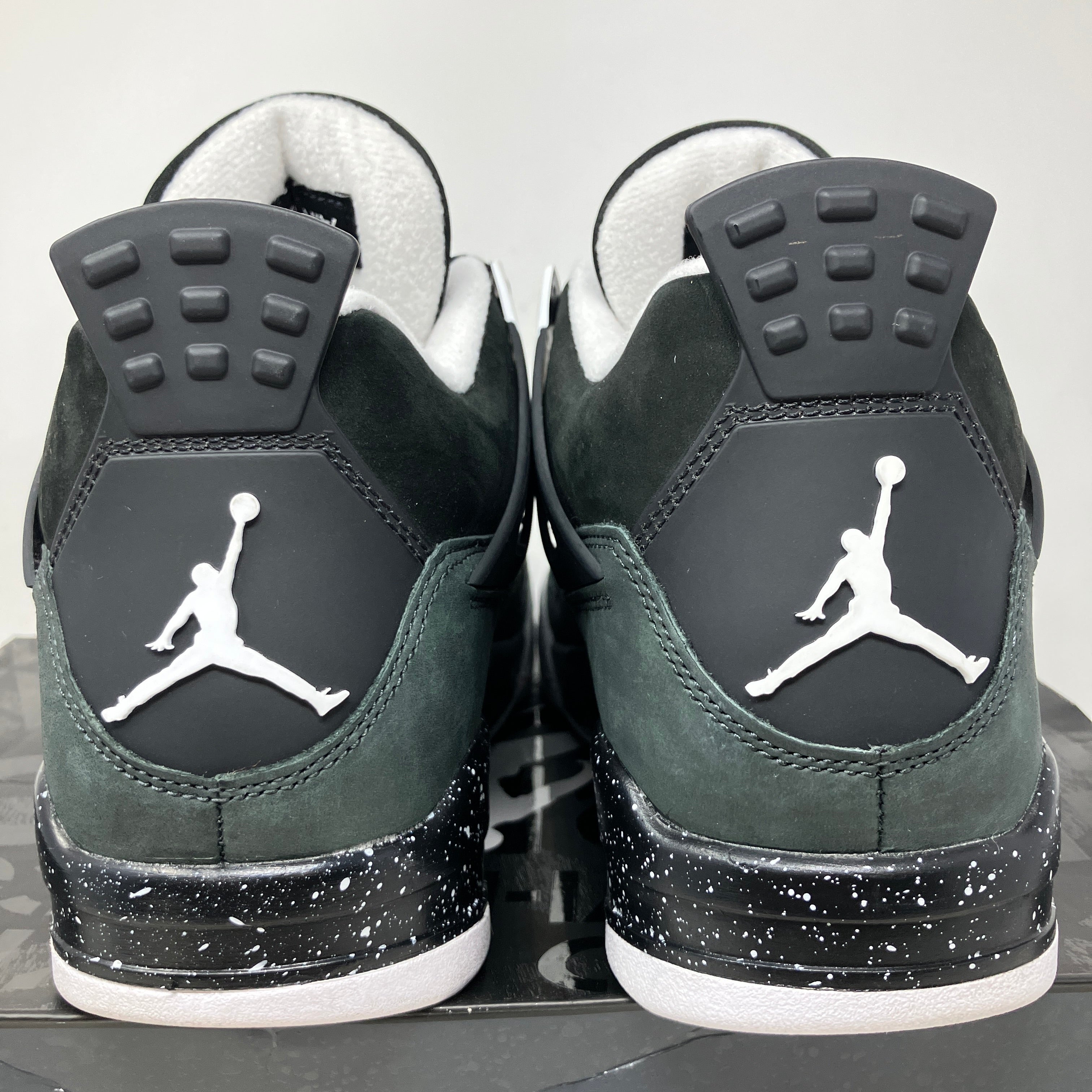 Jordan 4 Retro Fear (2024)