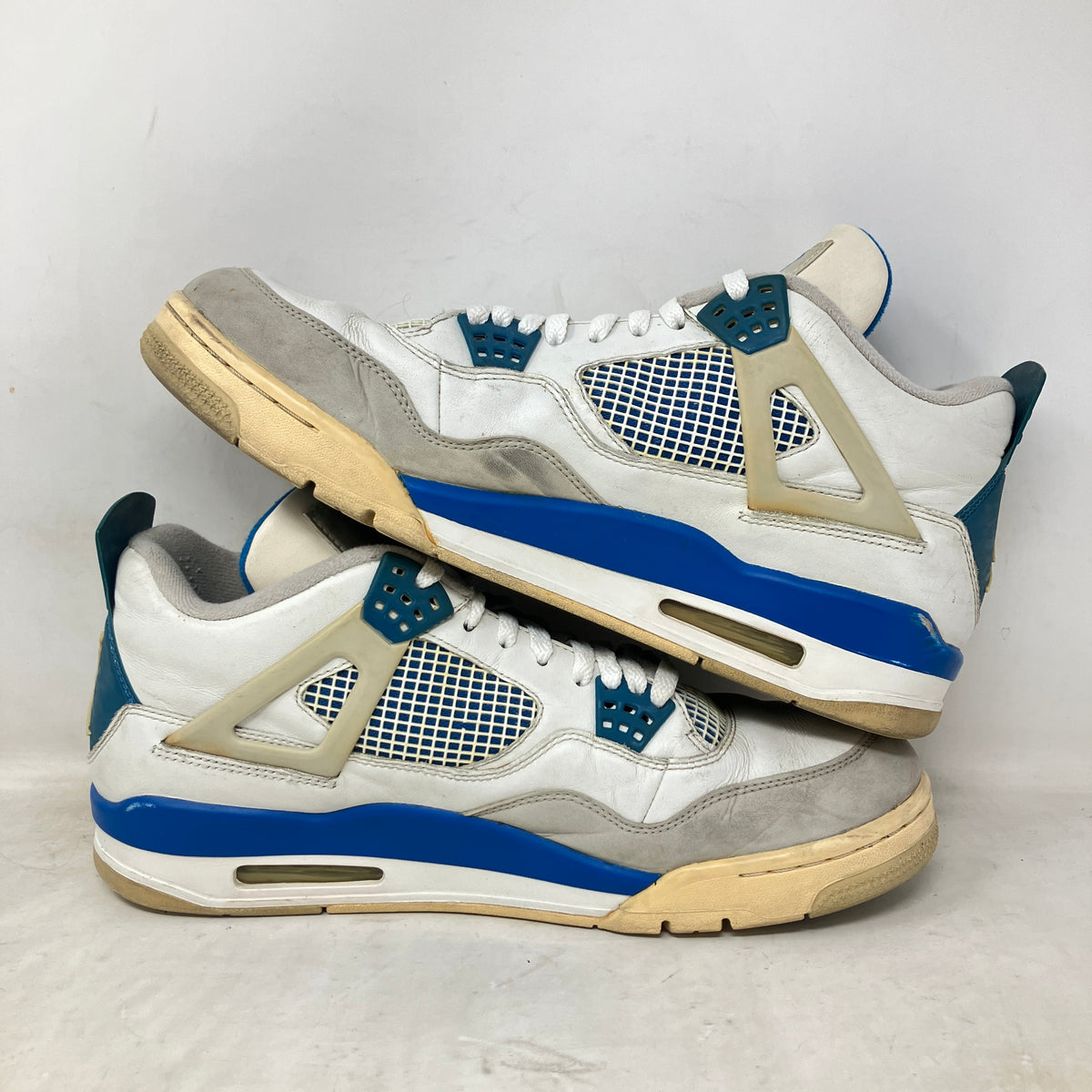 Jordan 4 Retro Military Blue (2012)