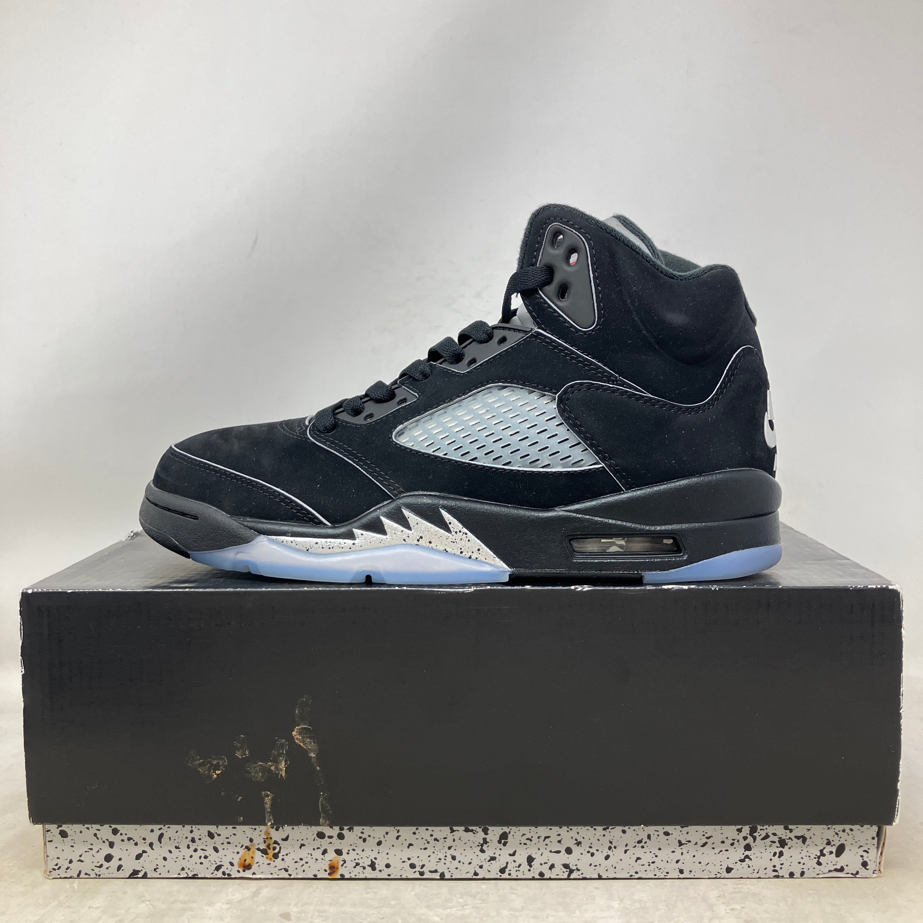 Jordan 5 Retro OG Black Metallic Reimagined