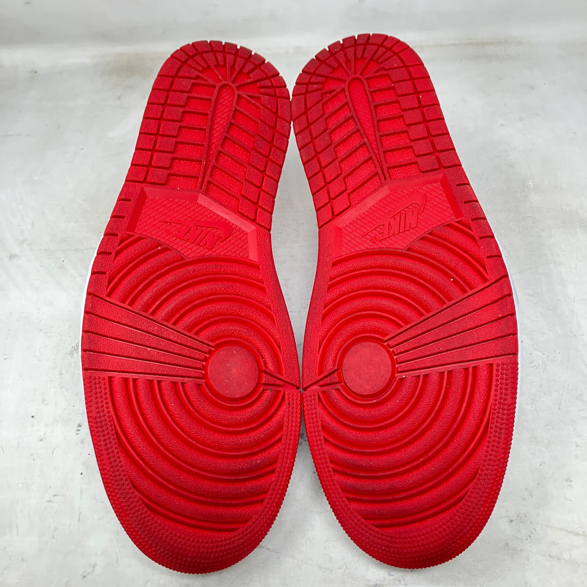 Jordan 1 Retro Low OG University Red