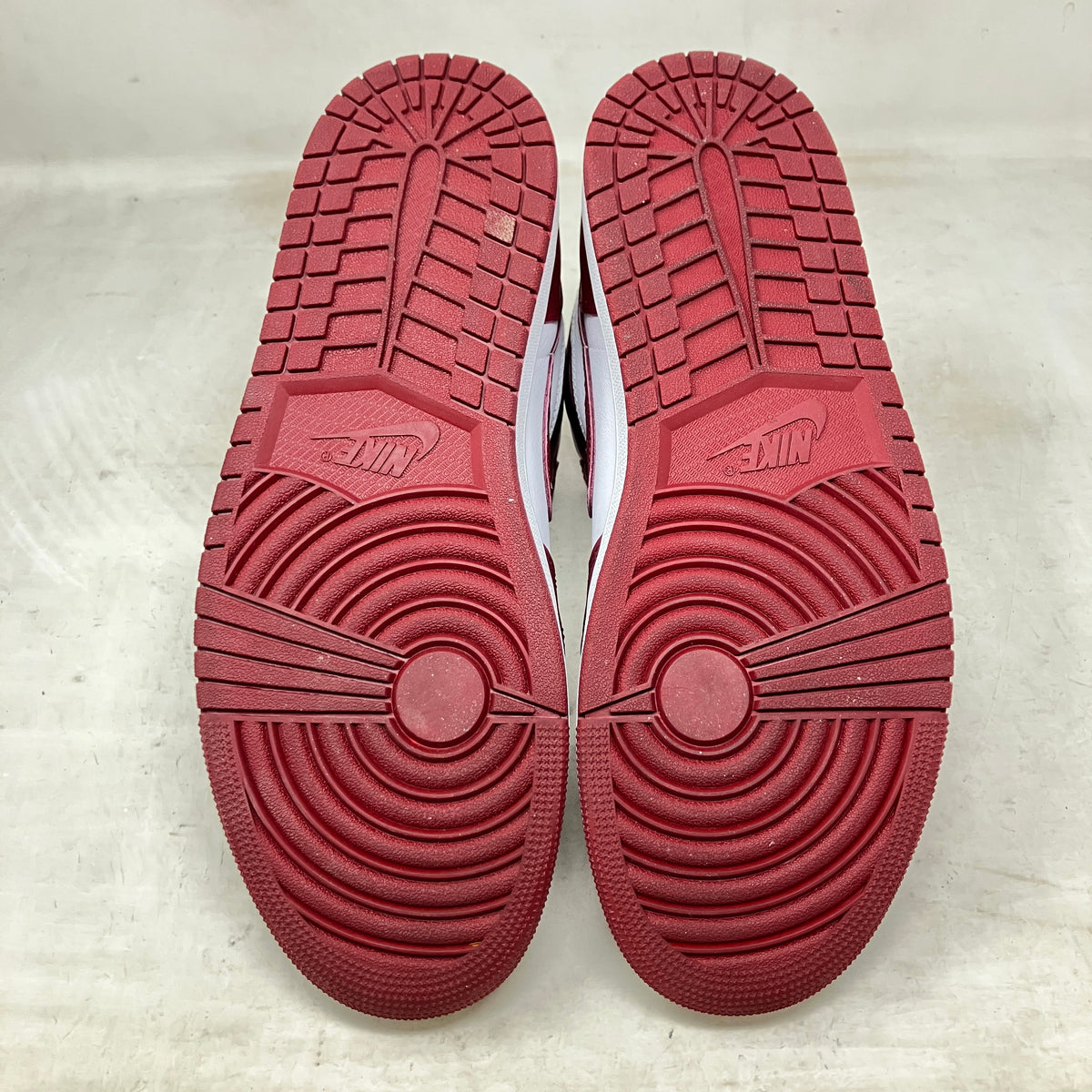 Jordan 1 Retro High OG Artisanal Team Red