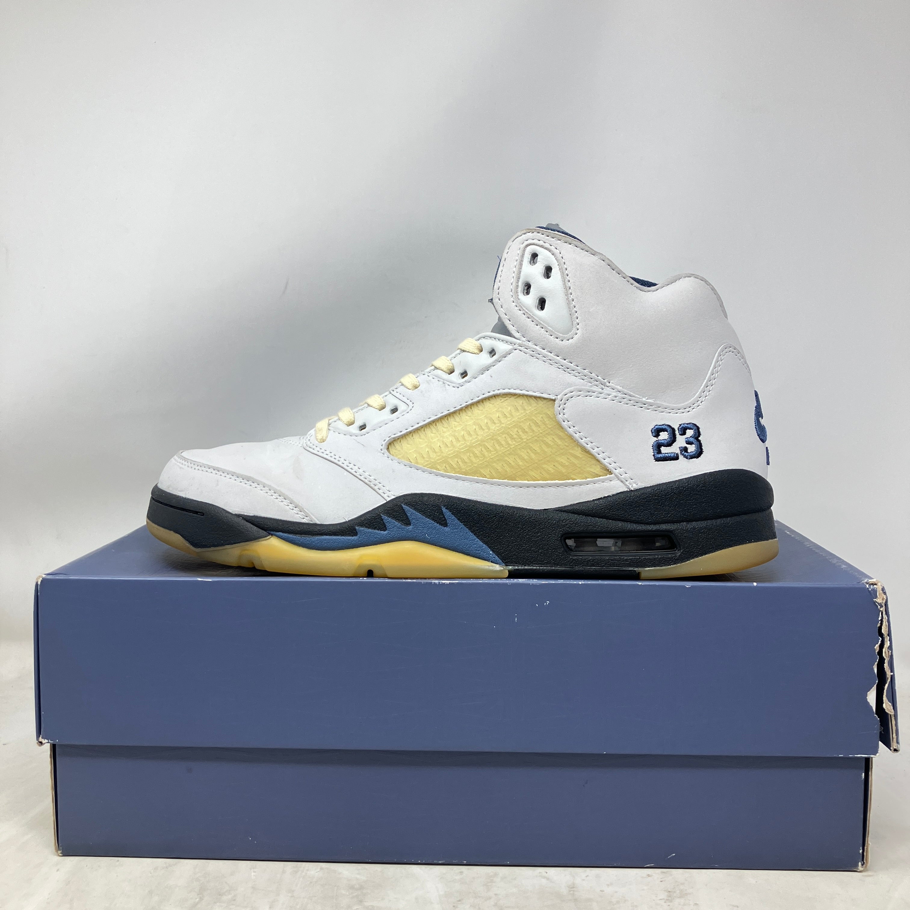 Jordan 5 Retro A Ma Maniére Dawn (Women's)