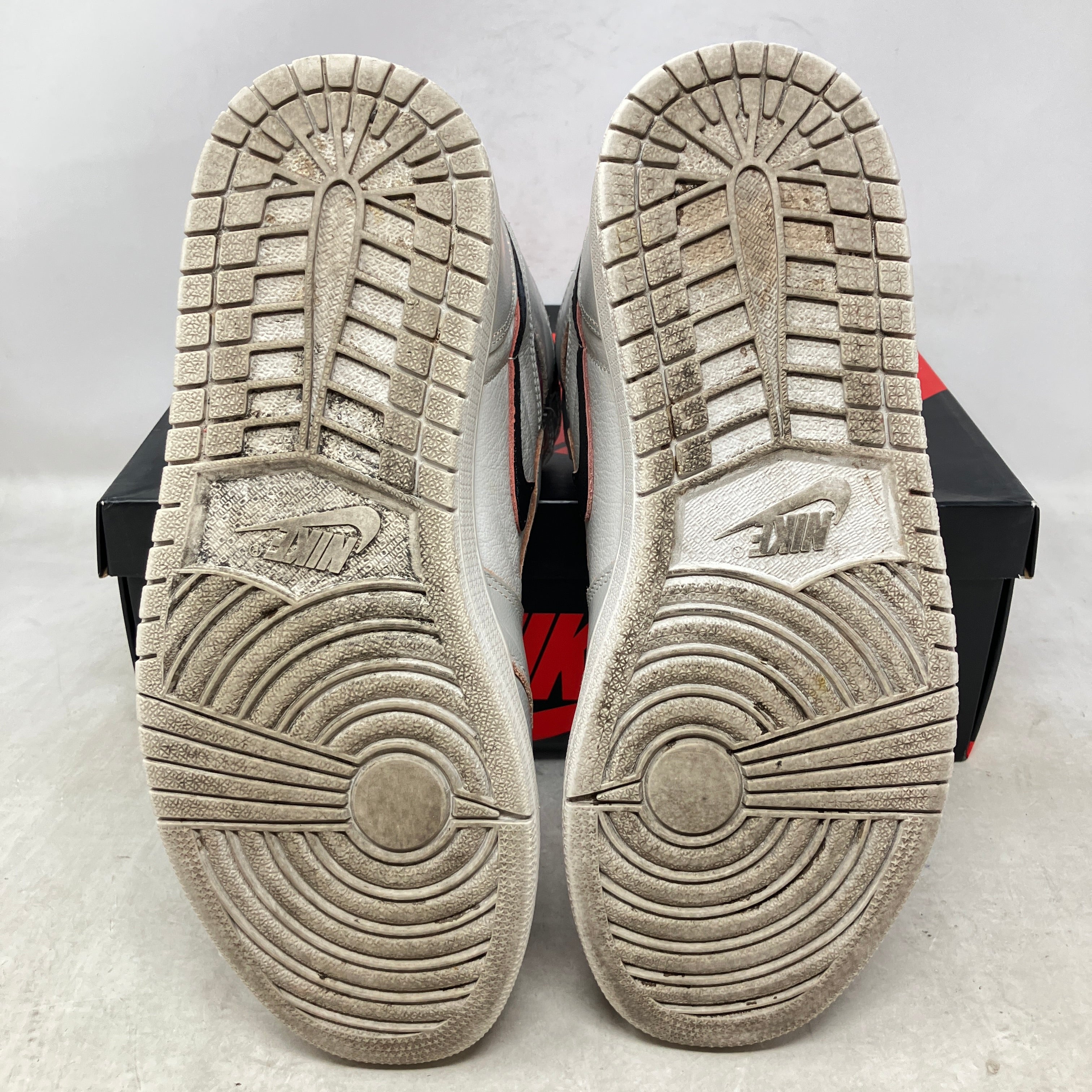 Jordan 1 Retro High OG Defiant SB NYC to Paris