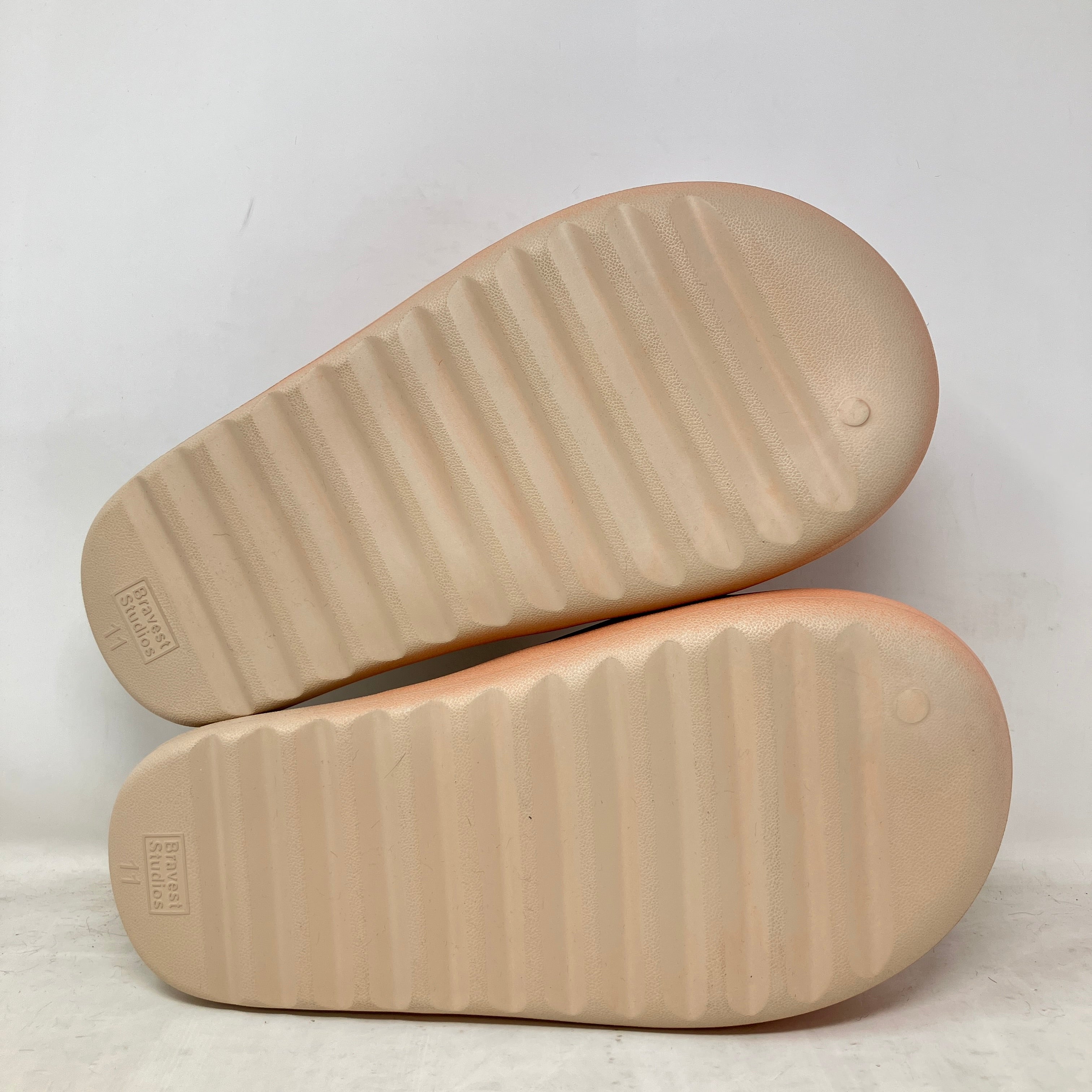 Bravest Studios Toe Slipper Canyaon