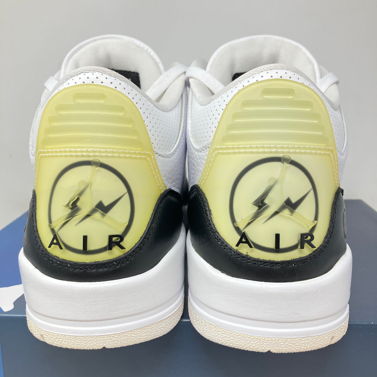 Jordan 3 Retro Fragment