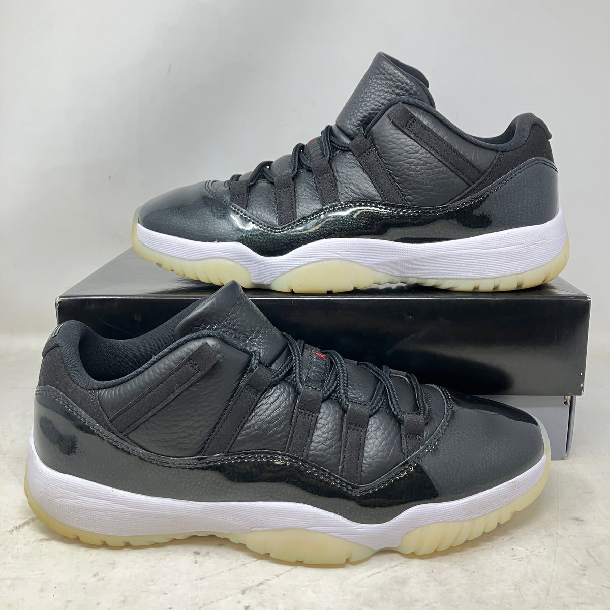 Jordan 11 Retro Low 72-10