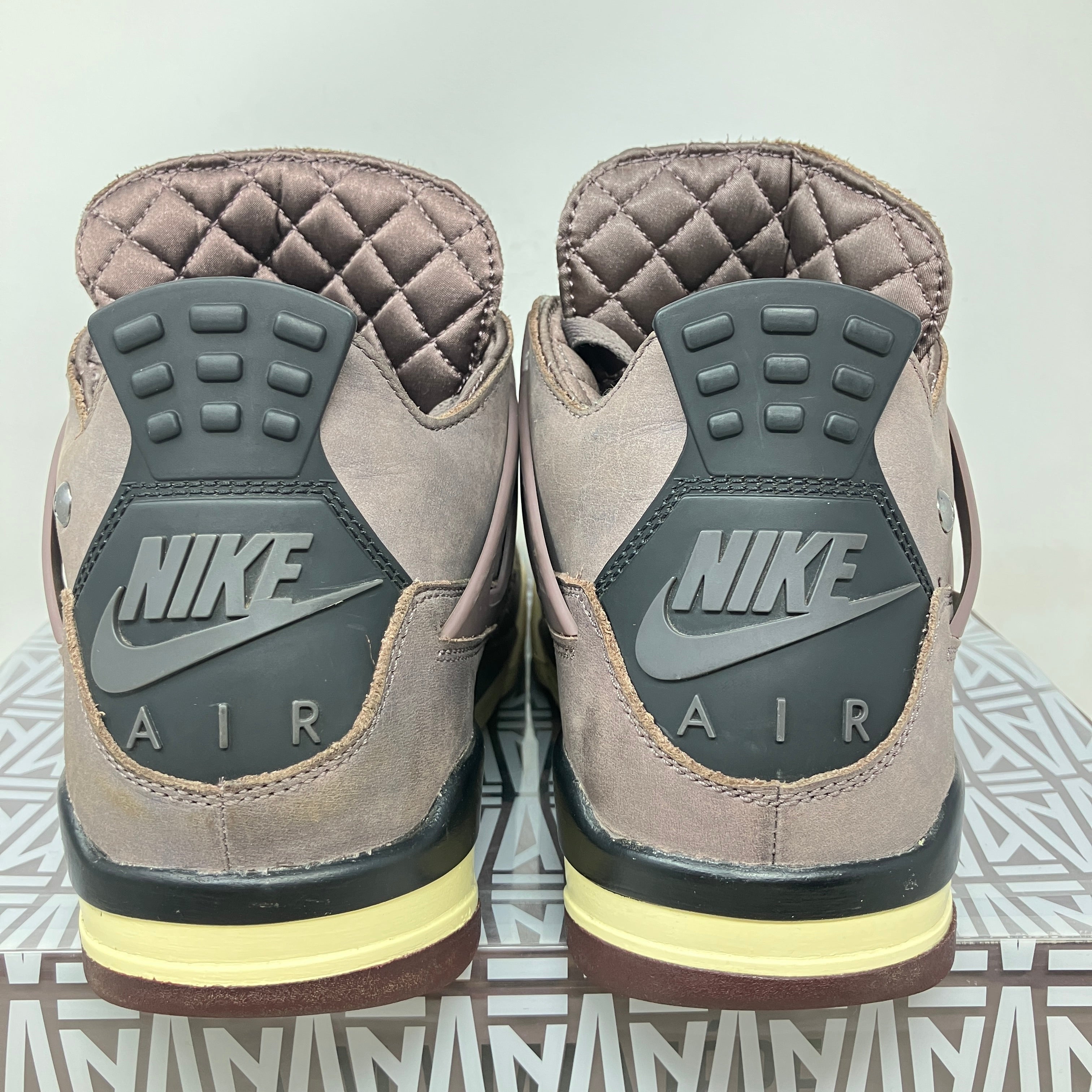 Jordan 4 Retro SP A Ma Maniére Violet Ore