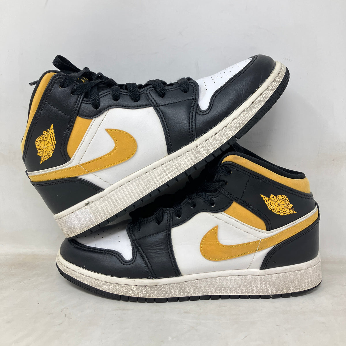 Jordan 1 Mid White Pollen Black (GS)