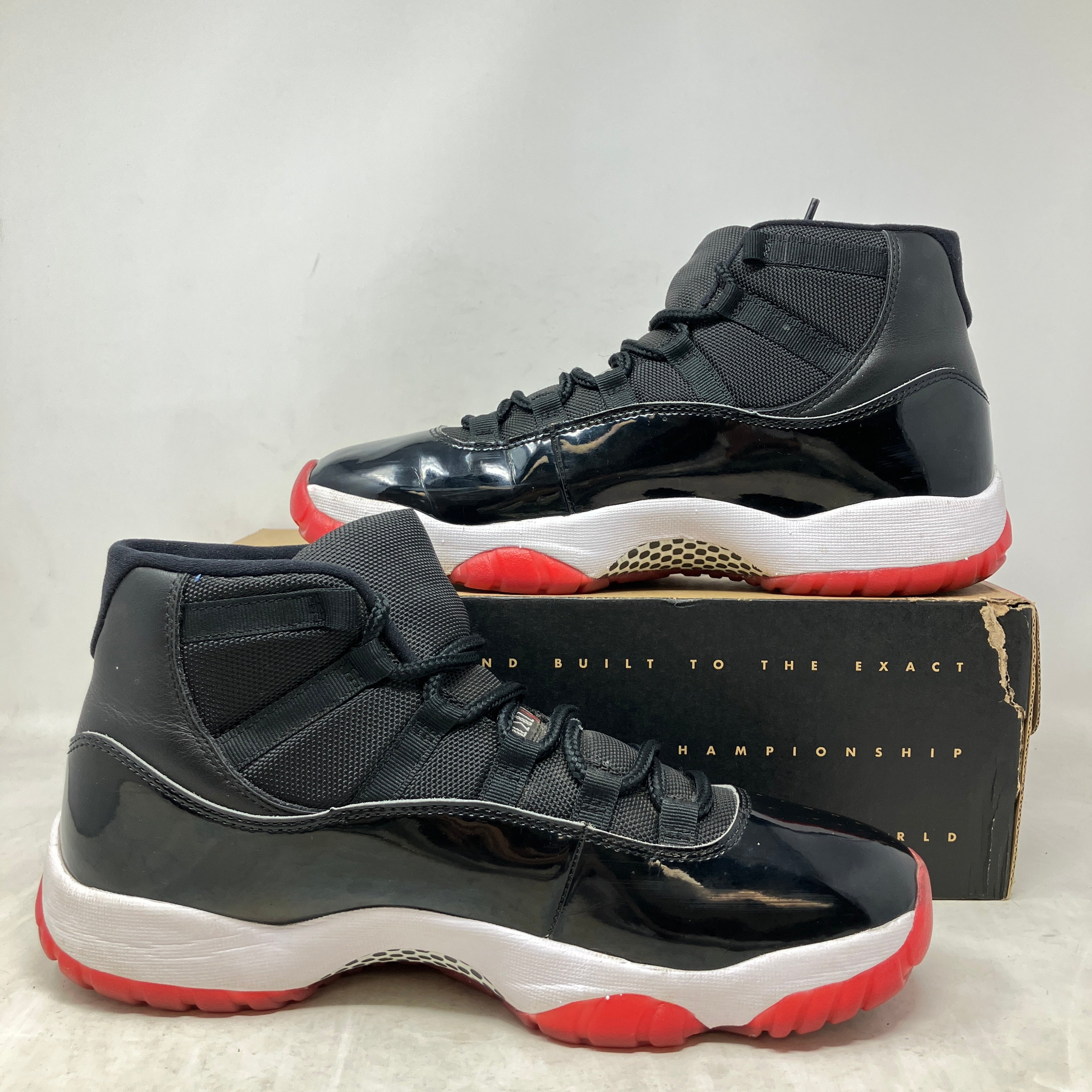 Jordan 11 Retro Playoffs Bred (2019)