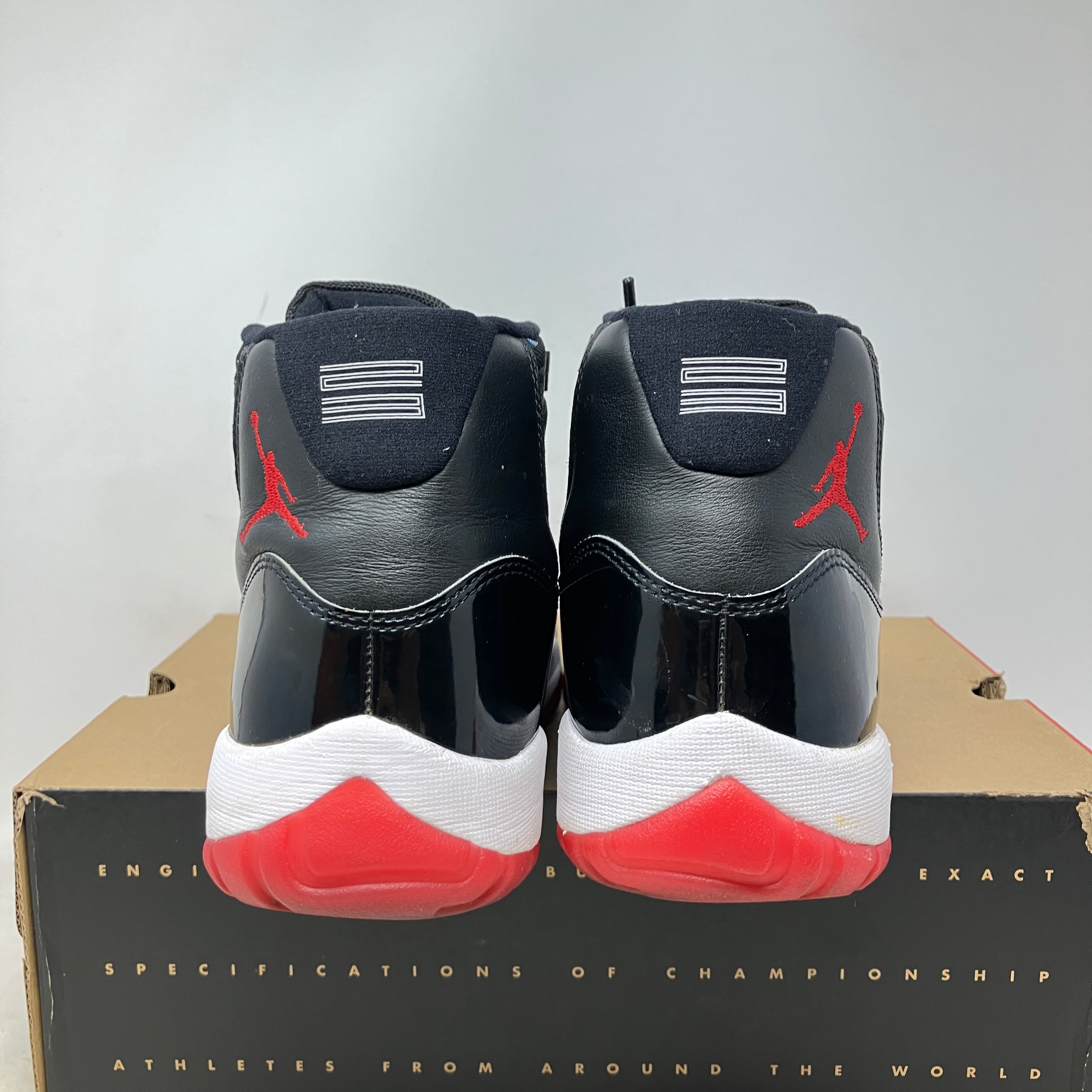 Jordan 11 Retro Playoffs Bred (2019)