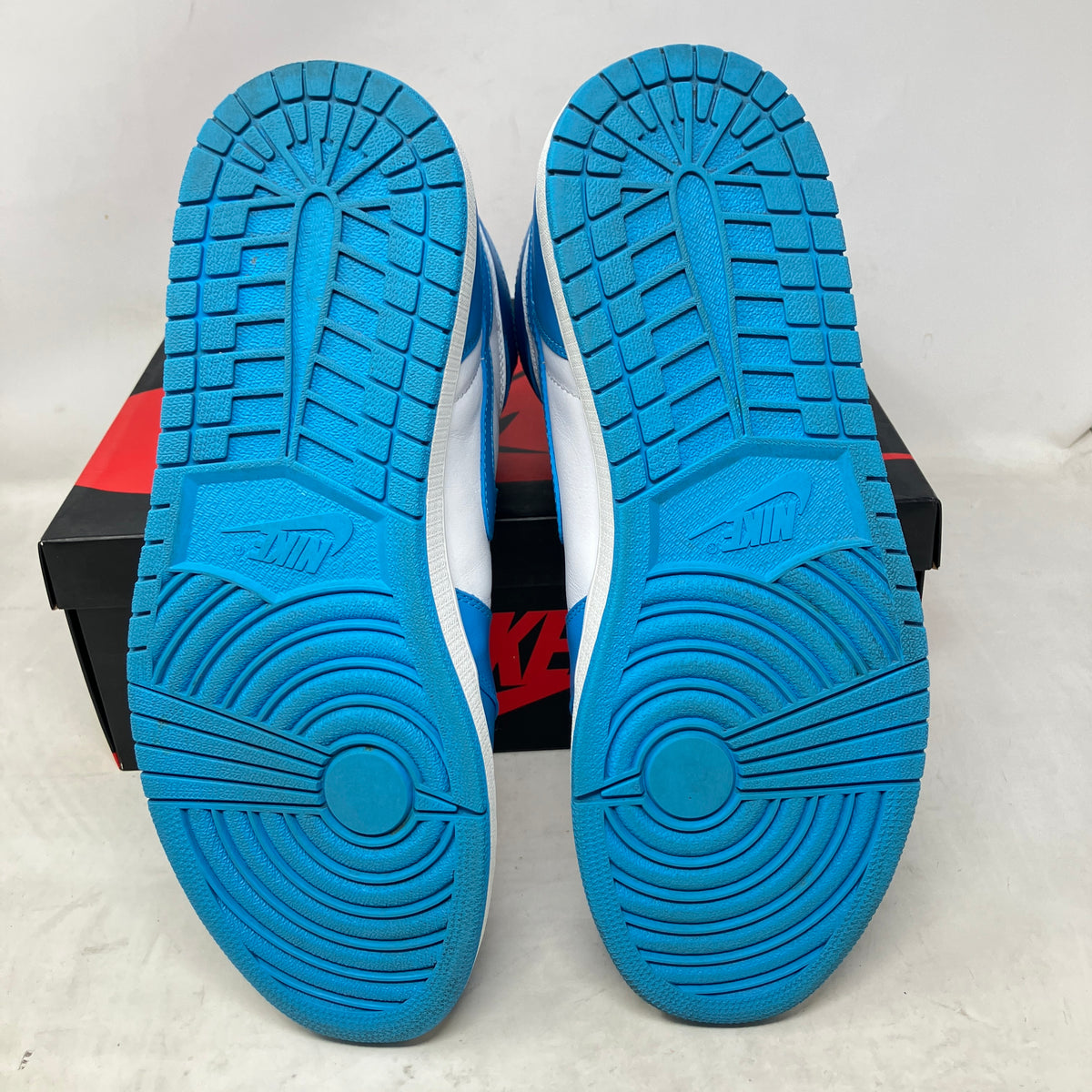 Jordan 1 Retro High OG UNC