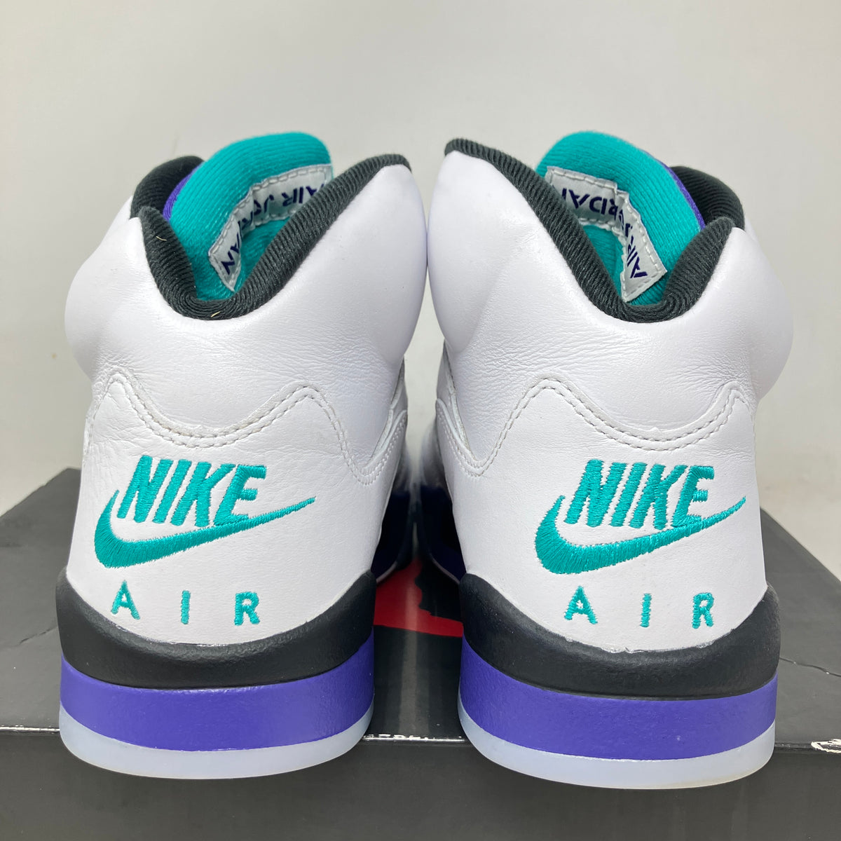 Jordan 5 Retro Grape (2025)