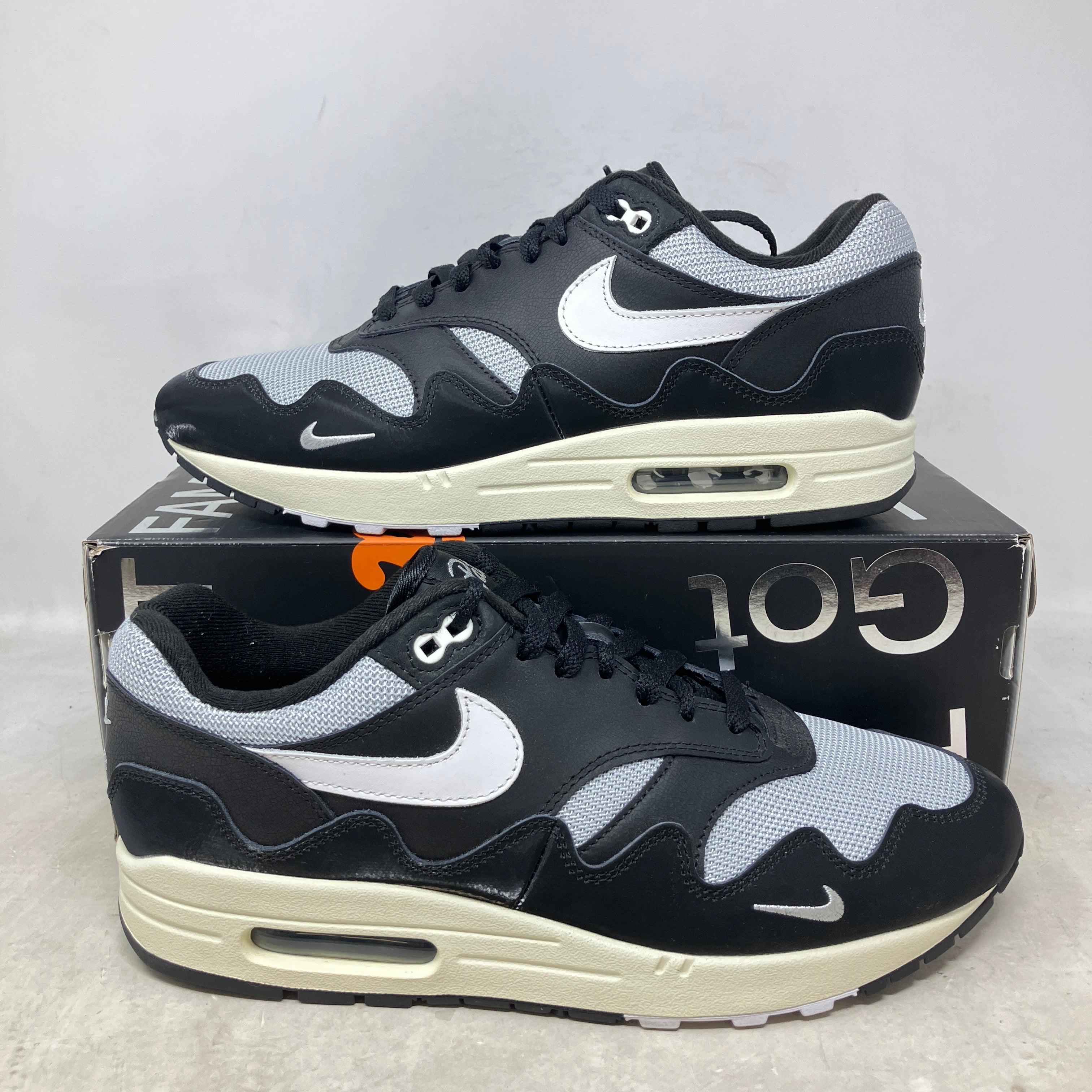 Nike Air Max 1 Patta Waves Black (with Bracelet)
