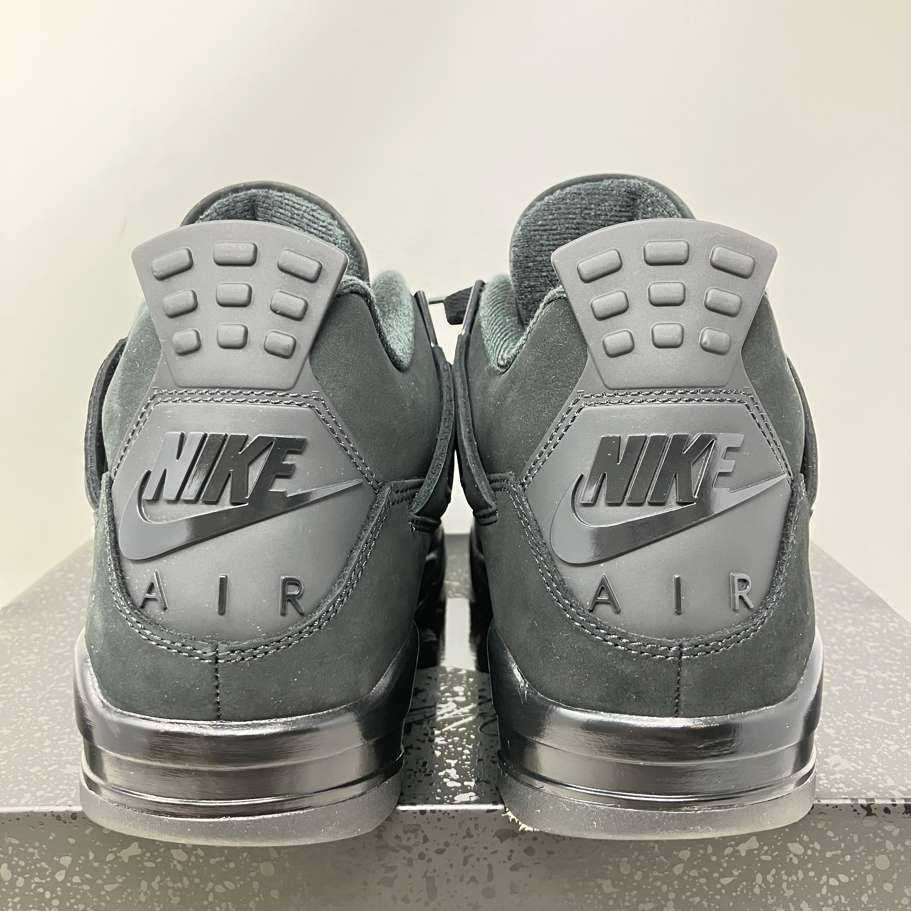 Jordan 4 Retro Black Cat (2025)