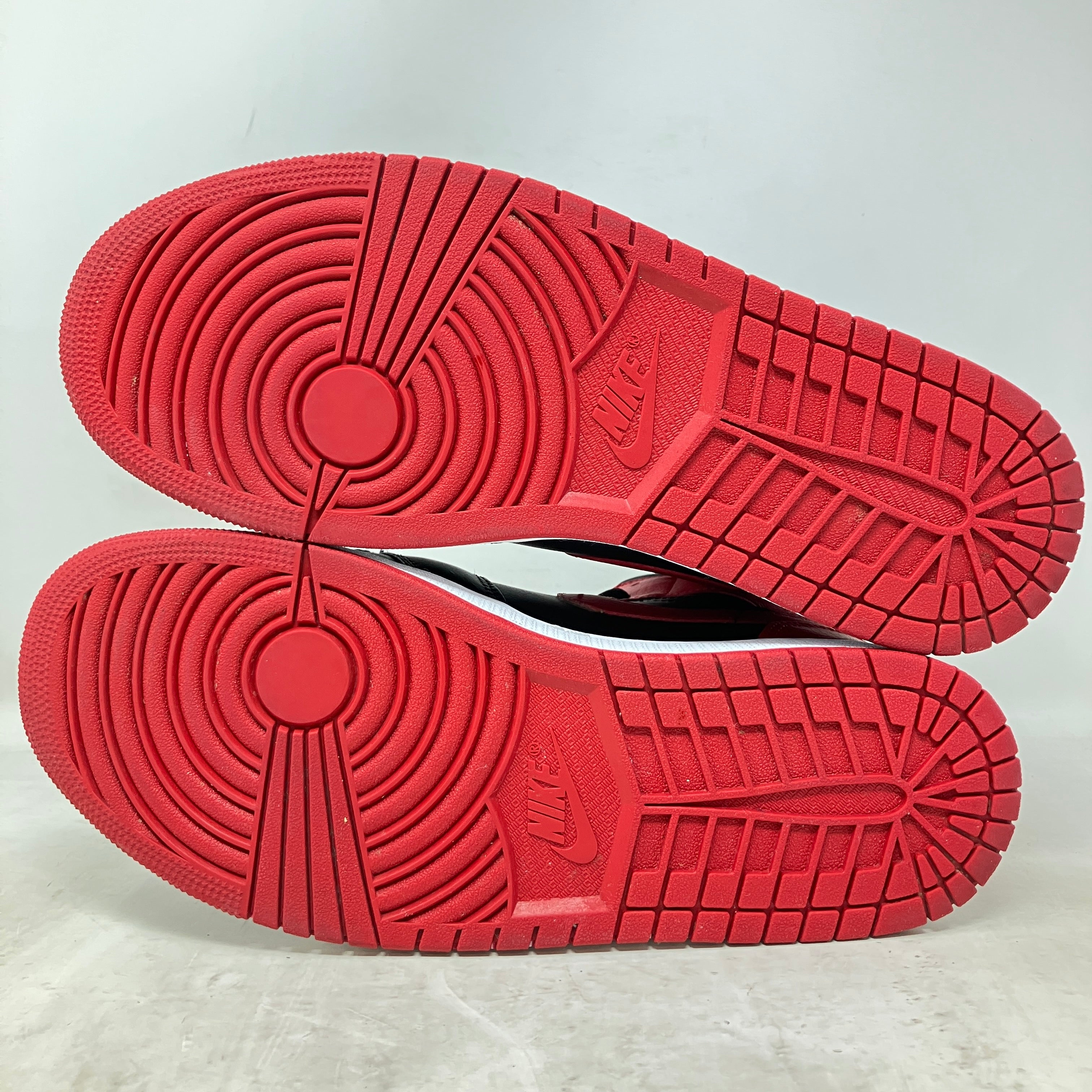 Jordan 1 Mid Banned (2020)