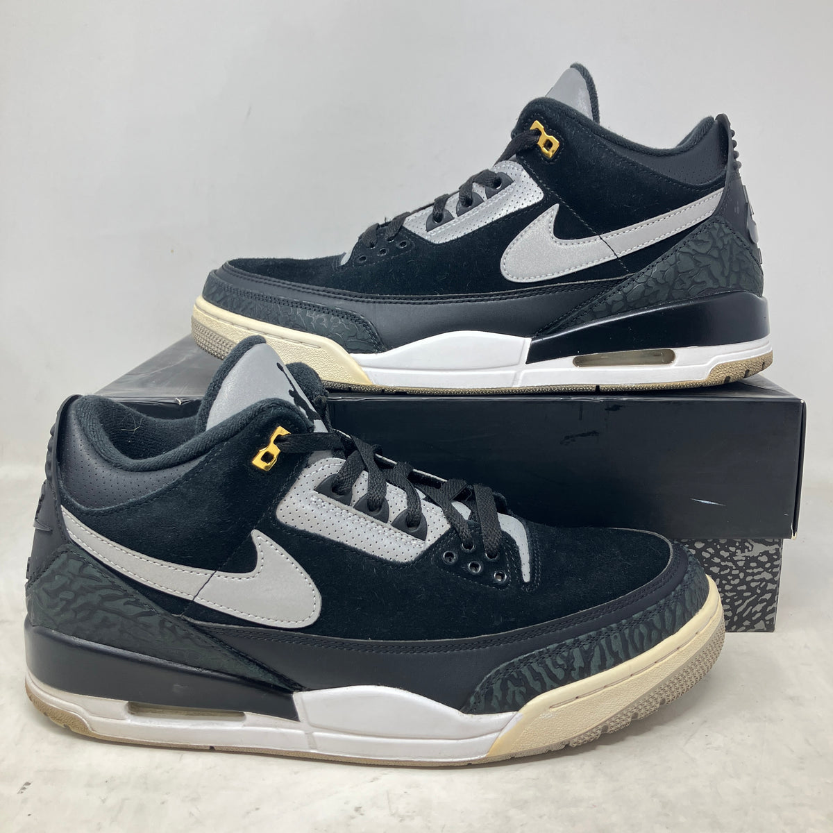 Jordan 3 Retro Tinker Black Cement Gold