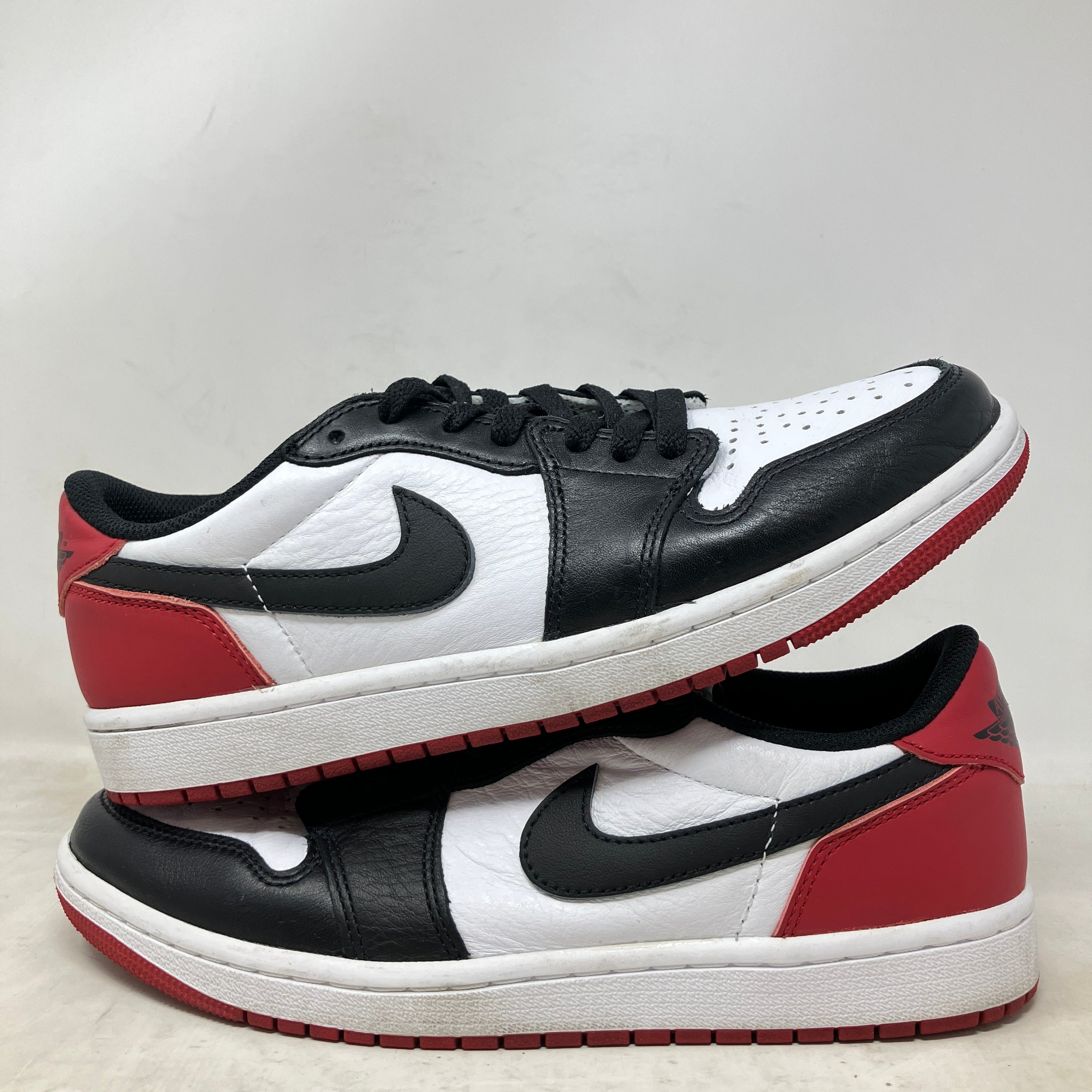 Jordan 1 Retro Low OG Black Toe (2023)