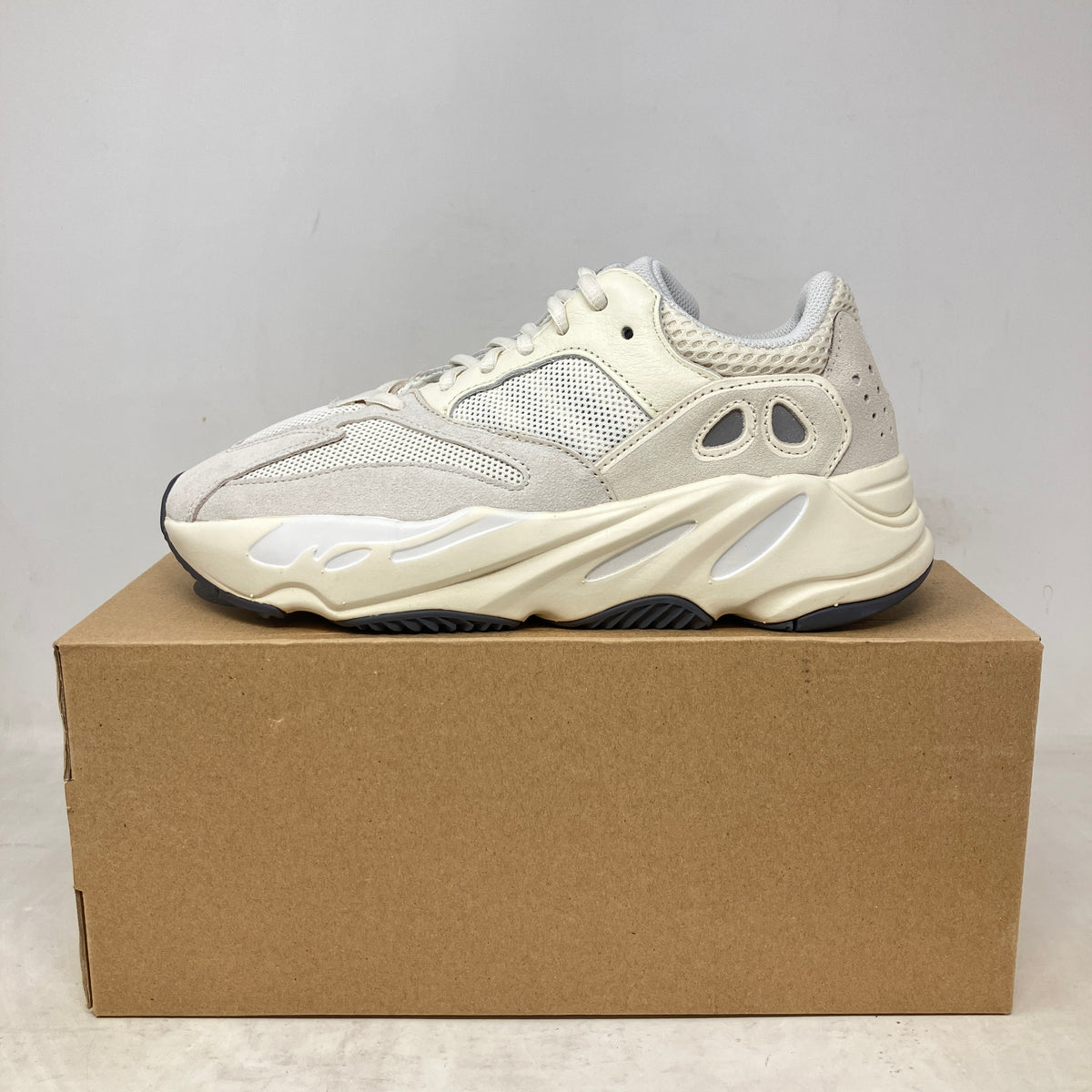 adidas Yeezy Boost 700 Analog
