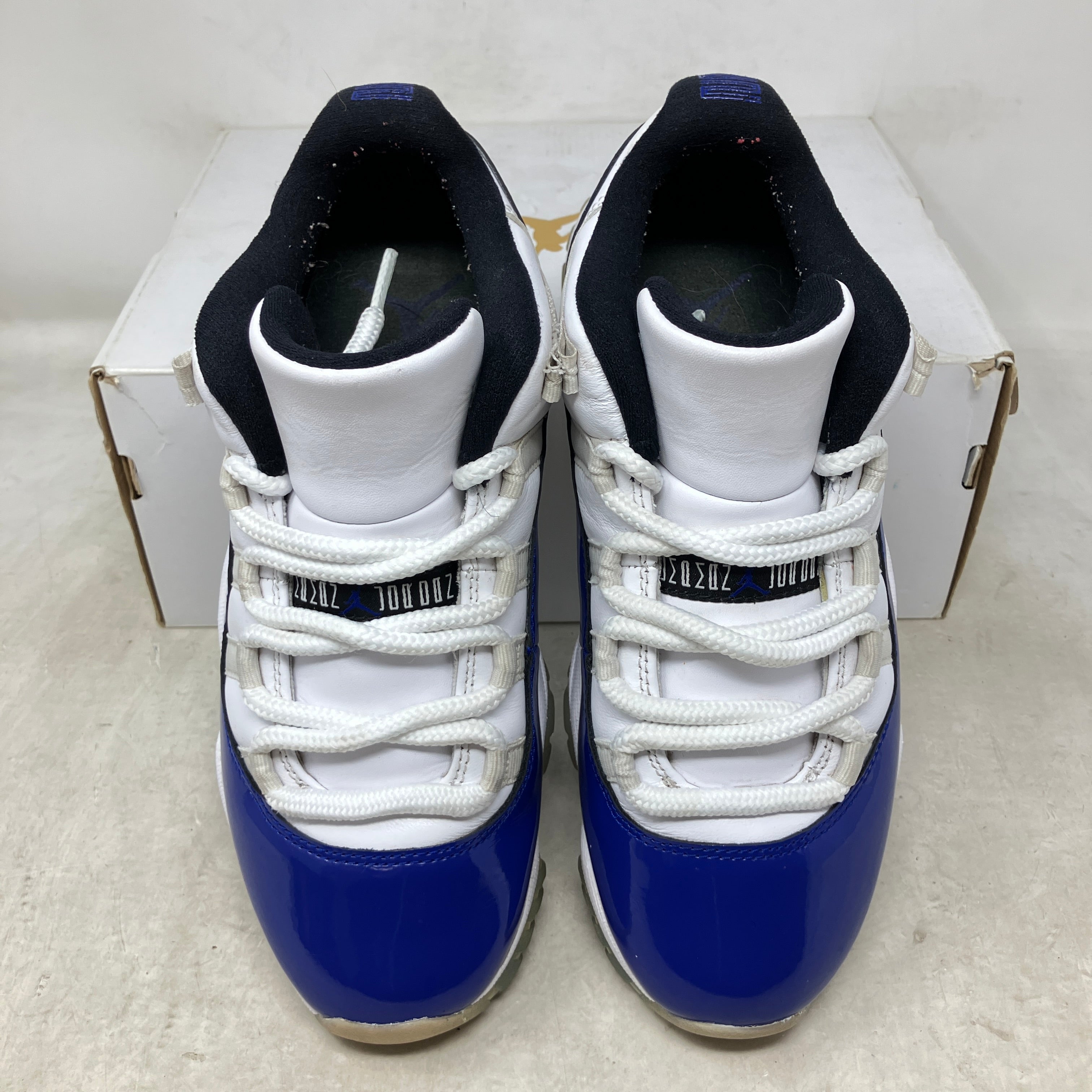 Jordan 11 Retro Low White Concord (Women's)