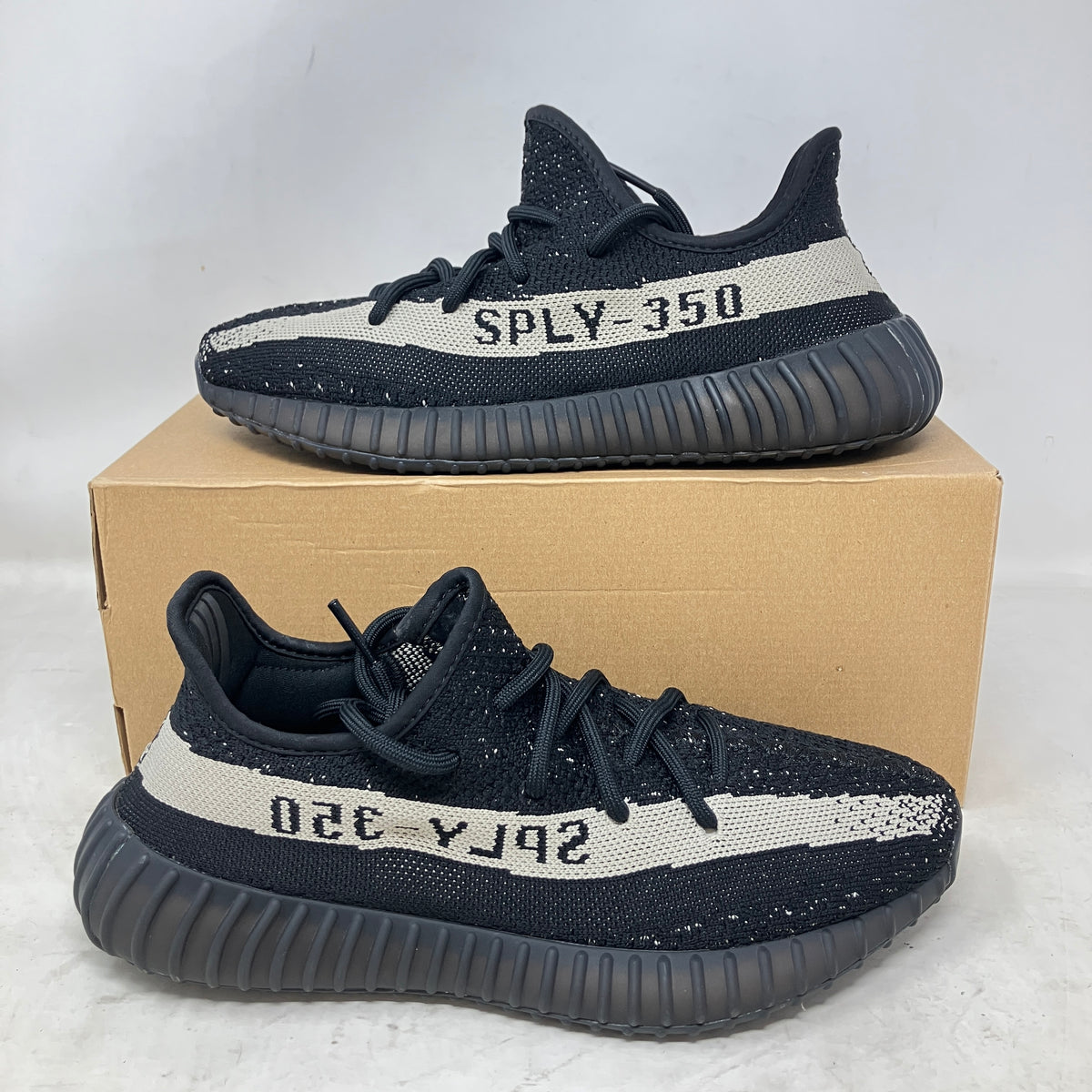 adidas Yeezy Boost 350 V2 Core Black White