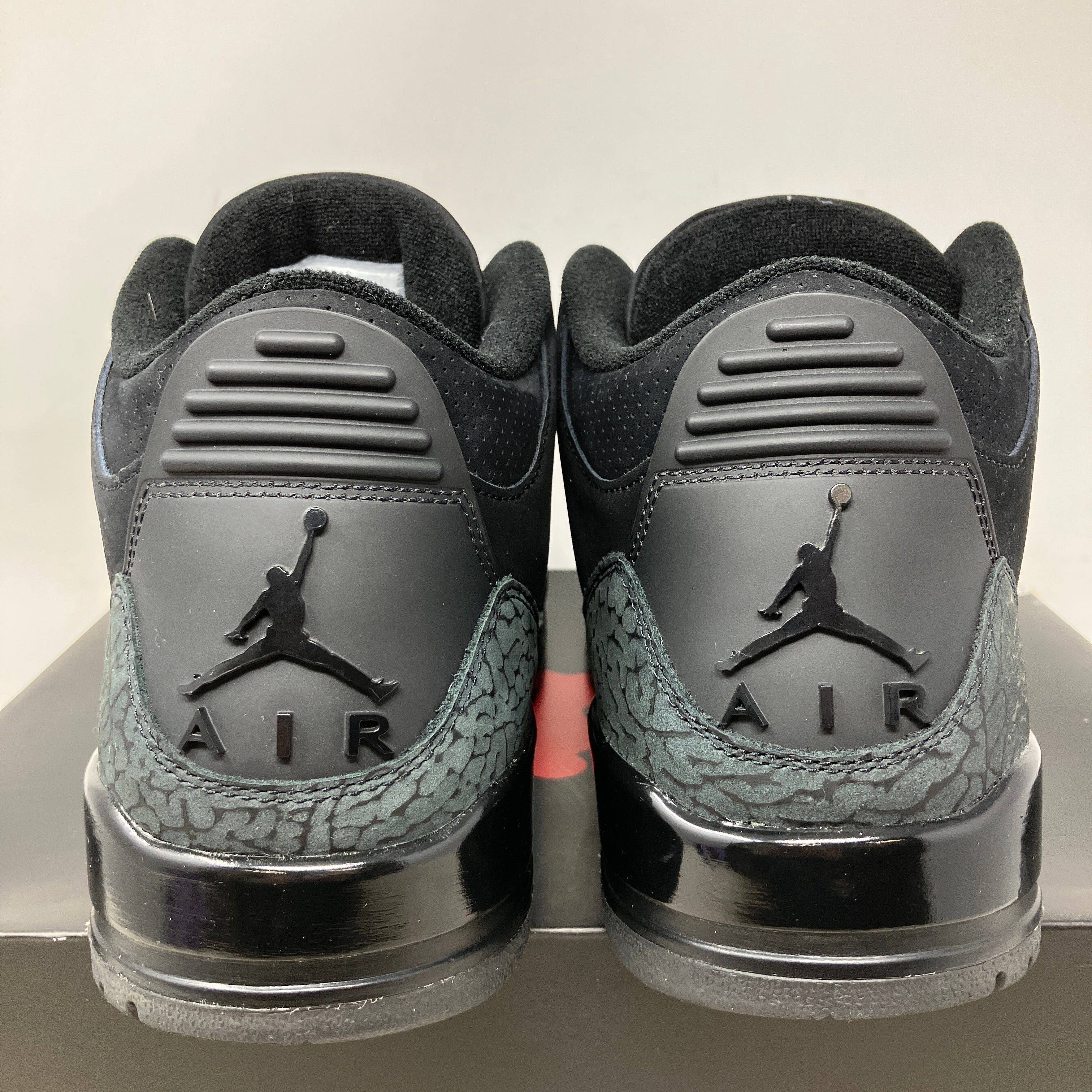 Jordan 3 Retro Black Cat (2025)
