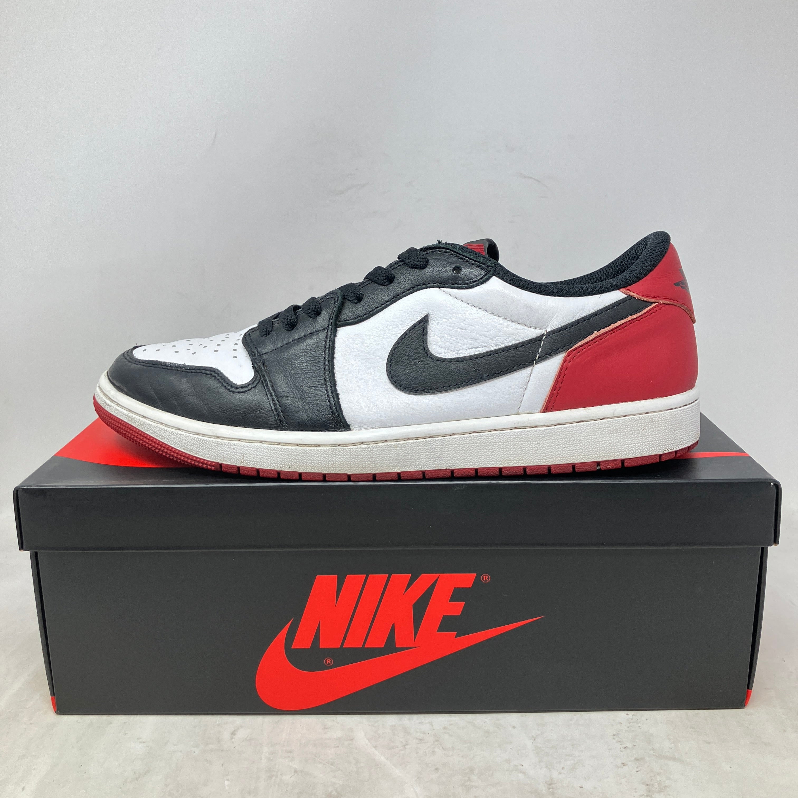 Jordan 1 Retro Low OG Black Toe (2023)