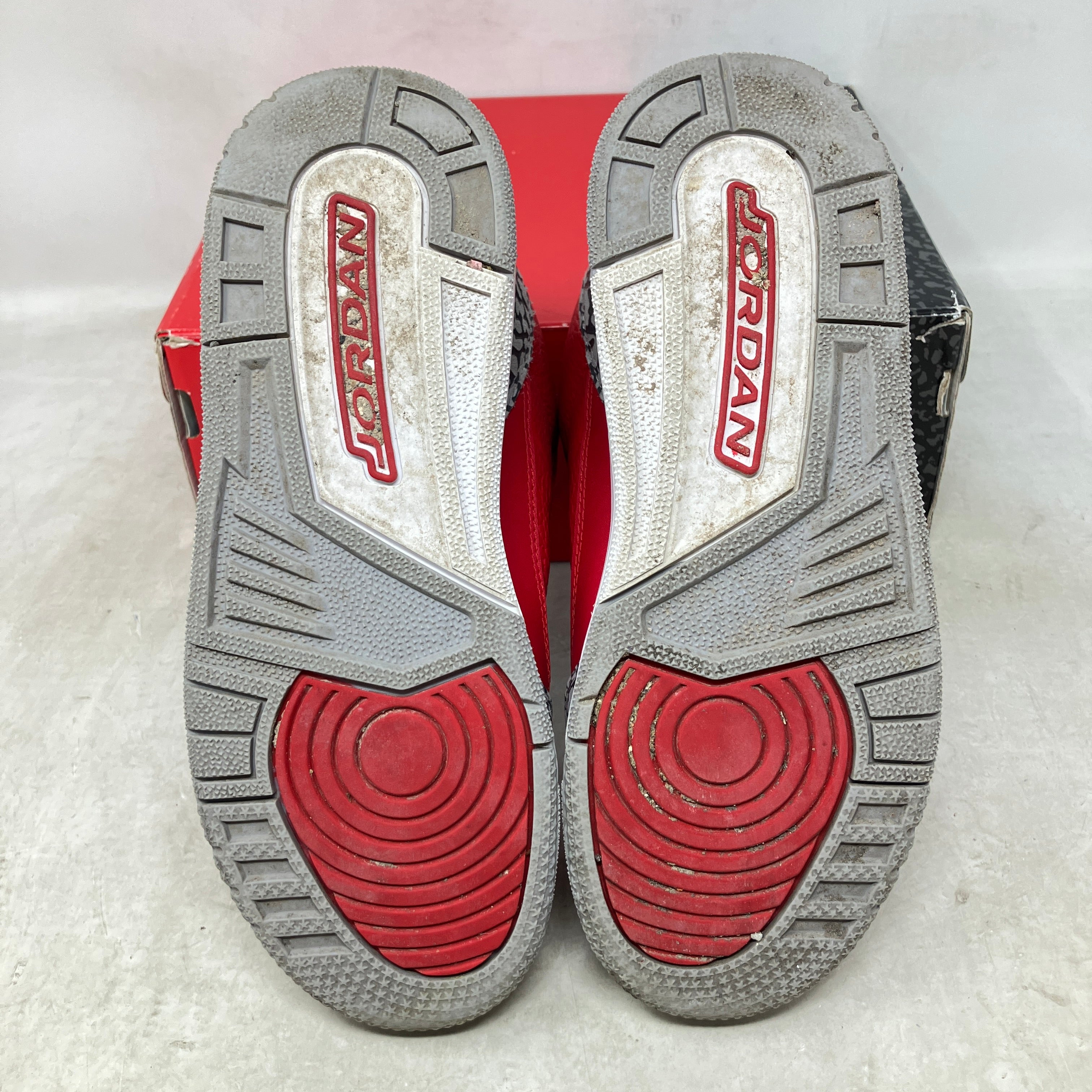 Jordan 3 Retro SE Fire Red (GS)