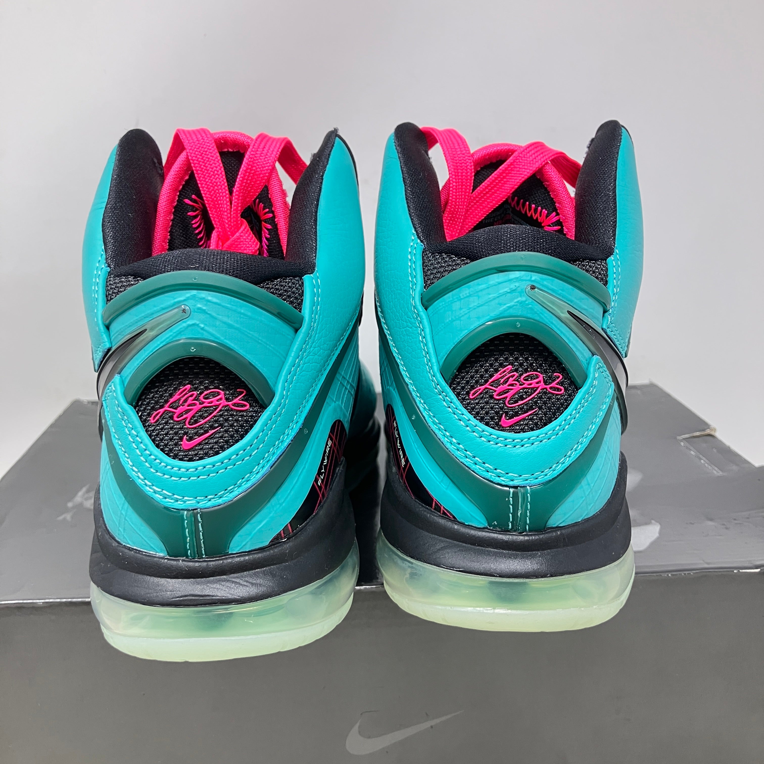 Nike LeBron 8 South Beach (2021)