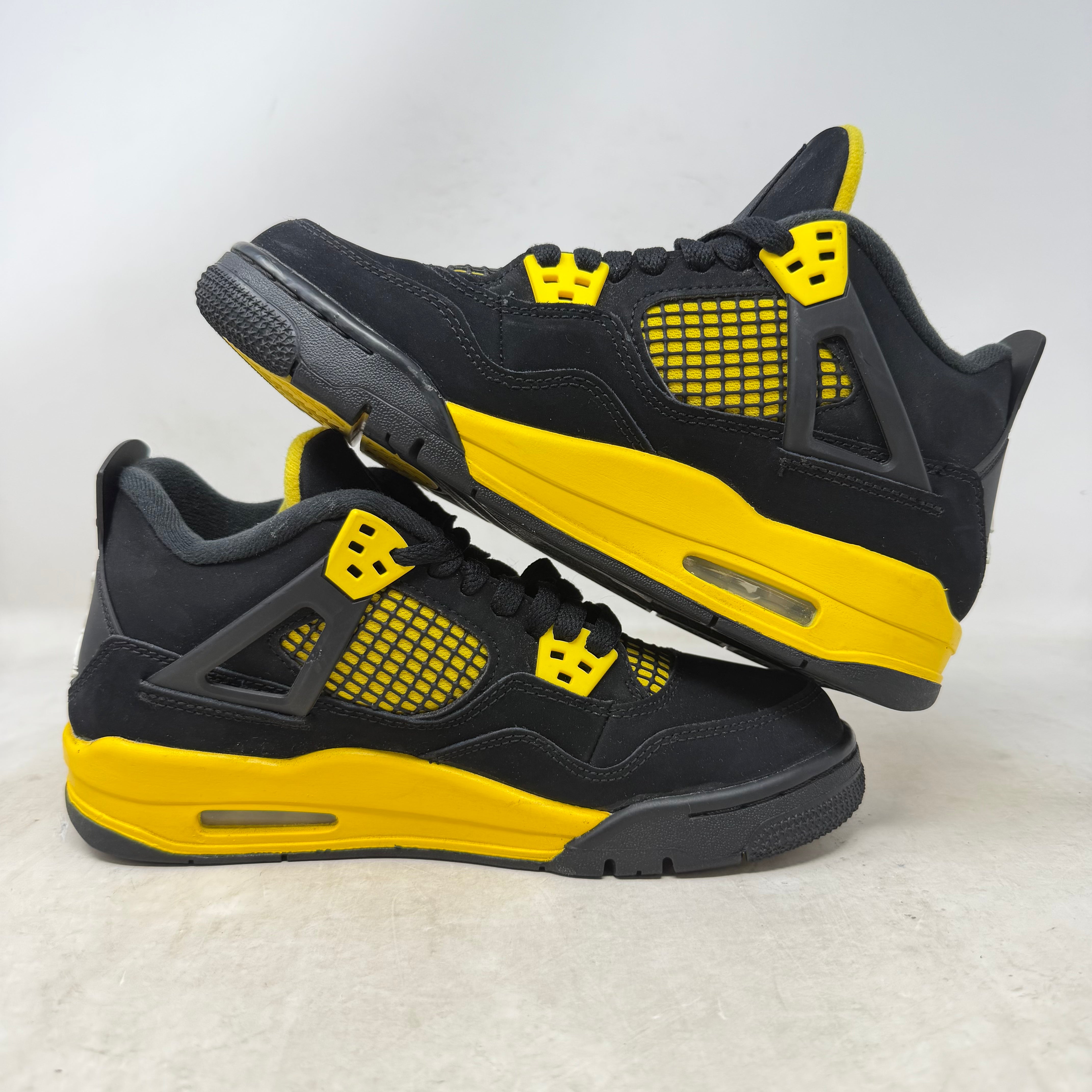 Jordan 4 Retro Thunder (2023) (GS)