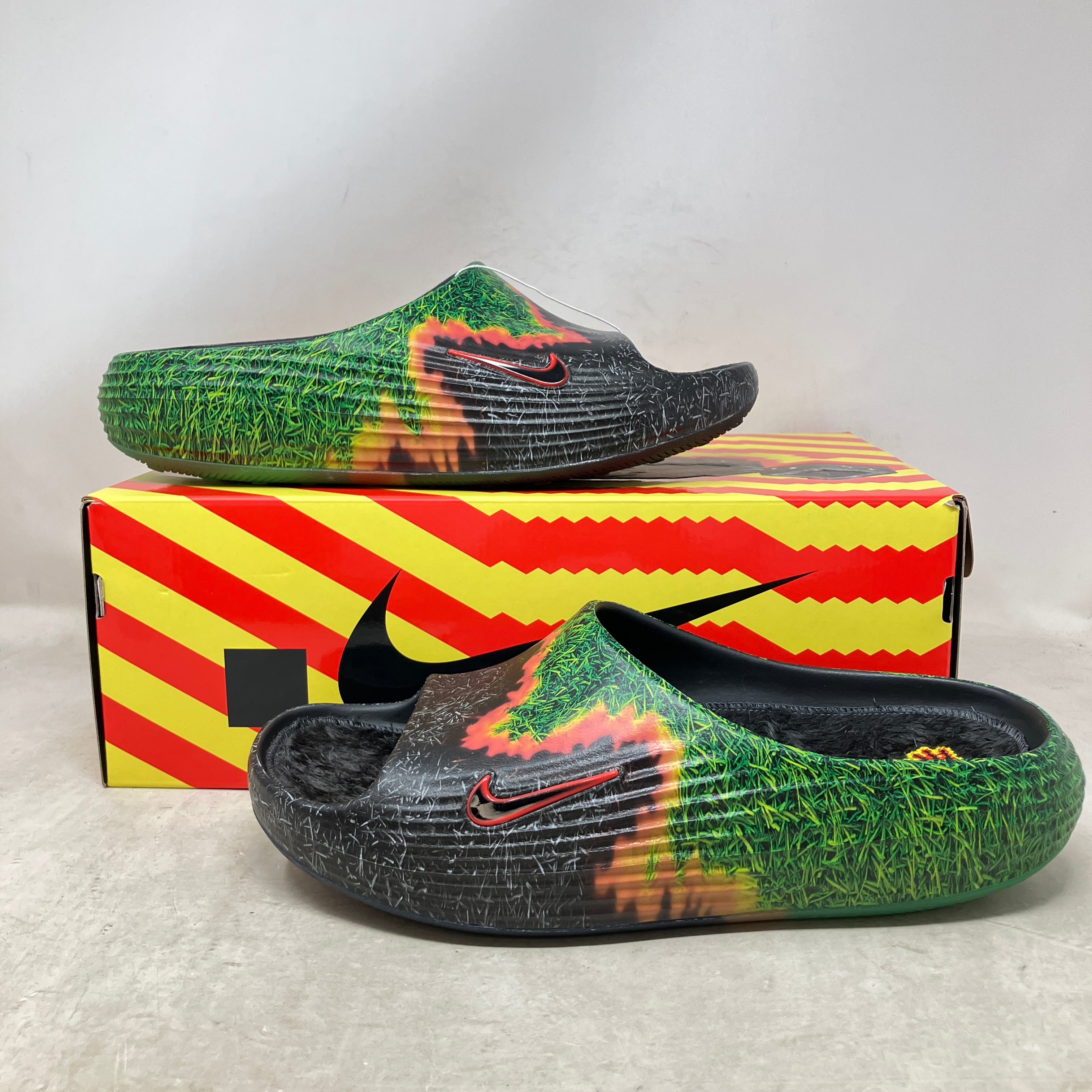Nike ReactX Rejuven8 Slide .SWOOSH Touch Grass Dark Smoke Grey Kelly Green