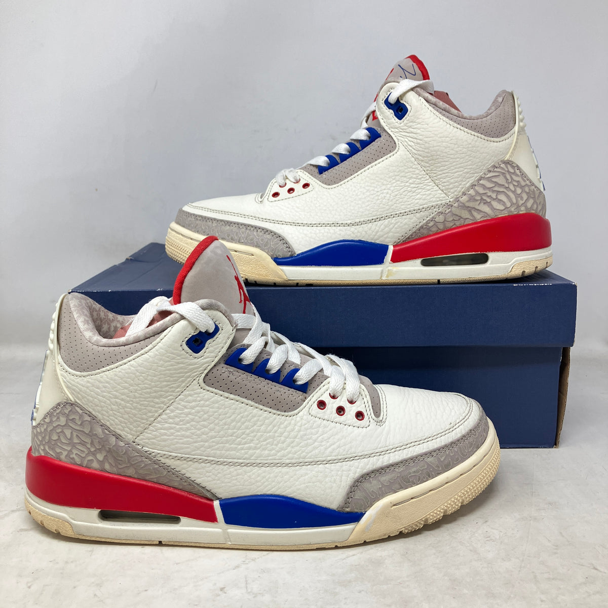 Jordan 3 Retro International Flight