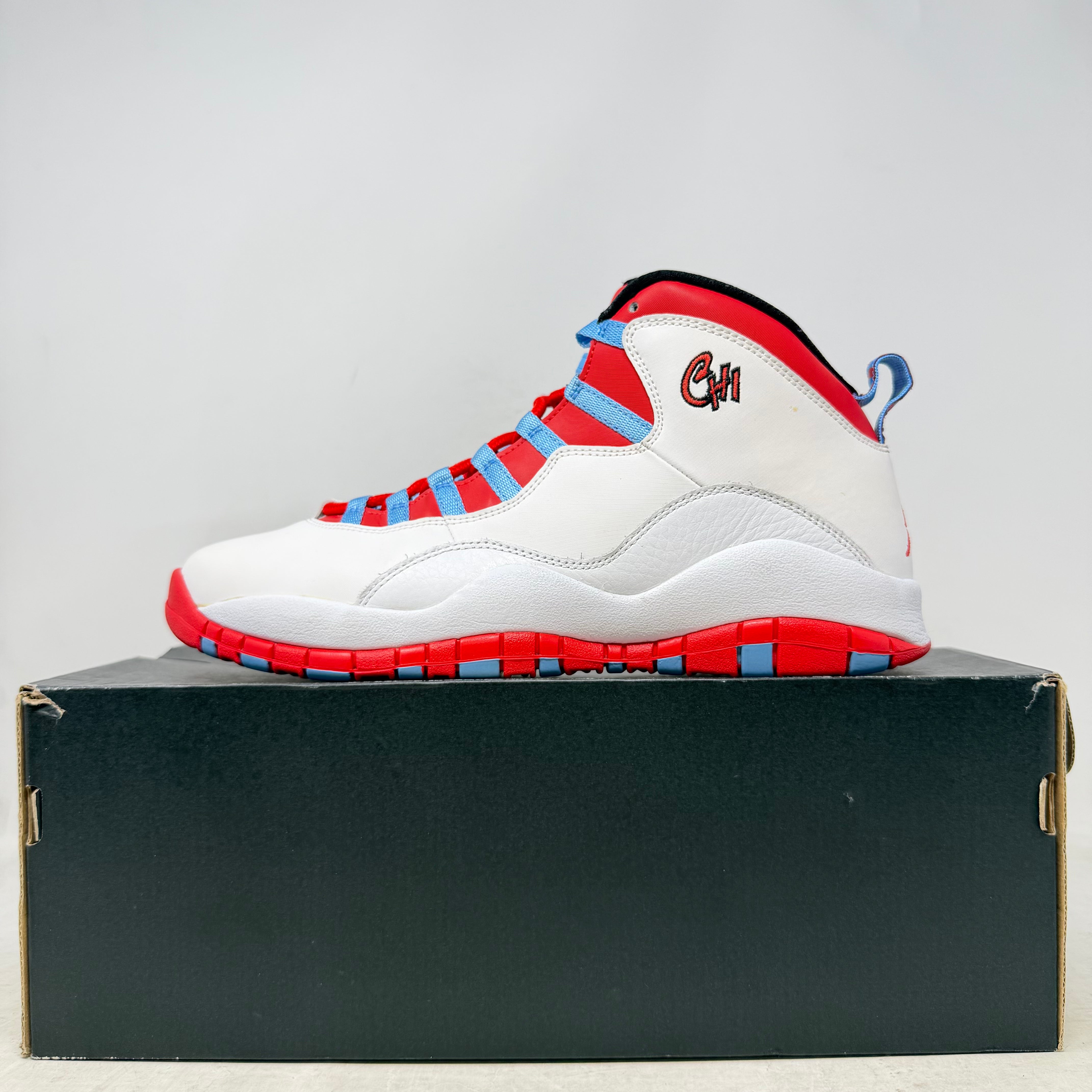 Jordan 10 Retro Chicago Flag