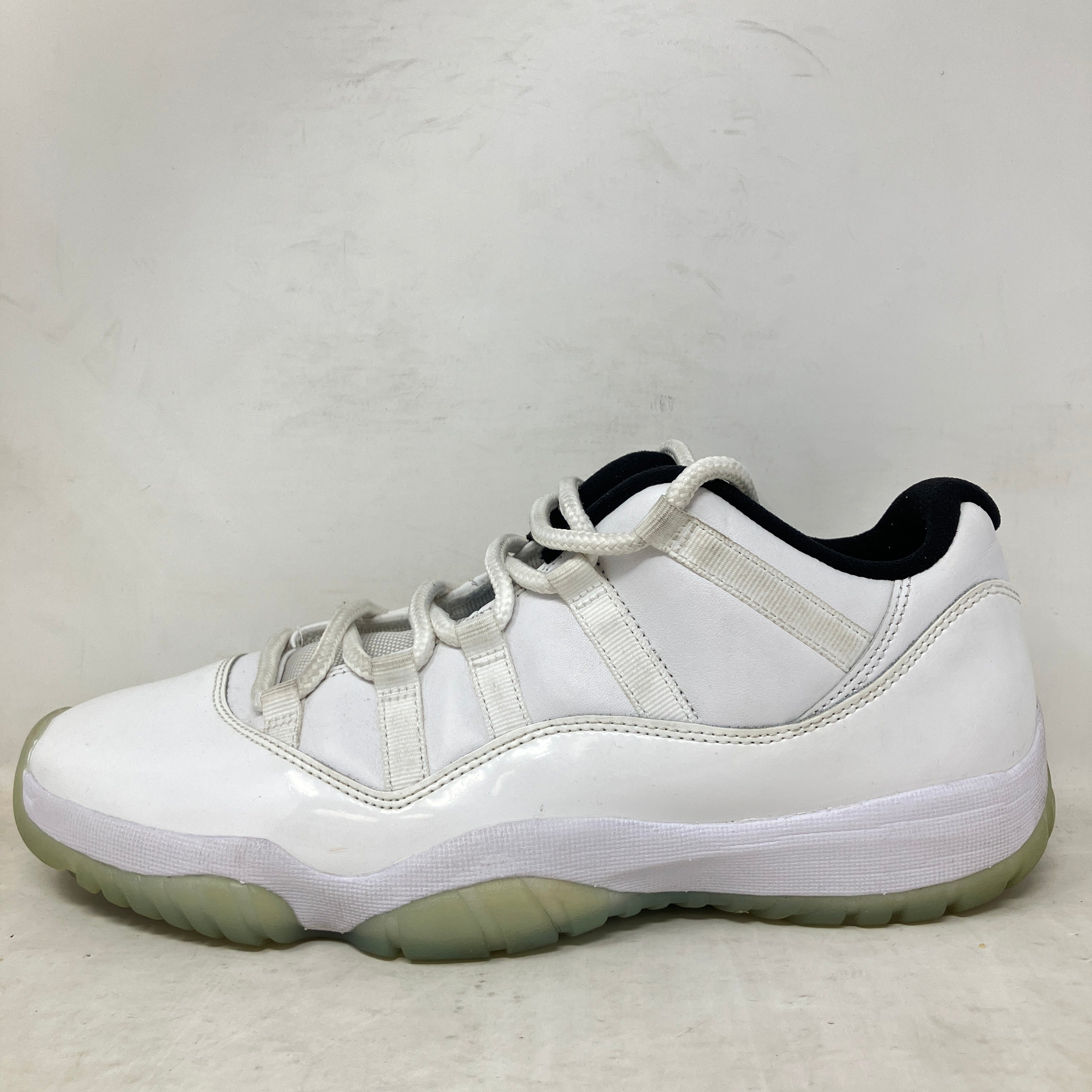 Jordan 11 Retro Low Legend Blue