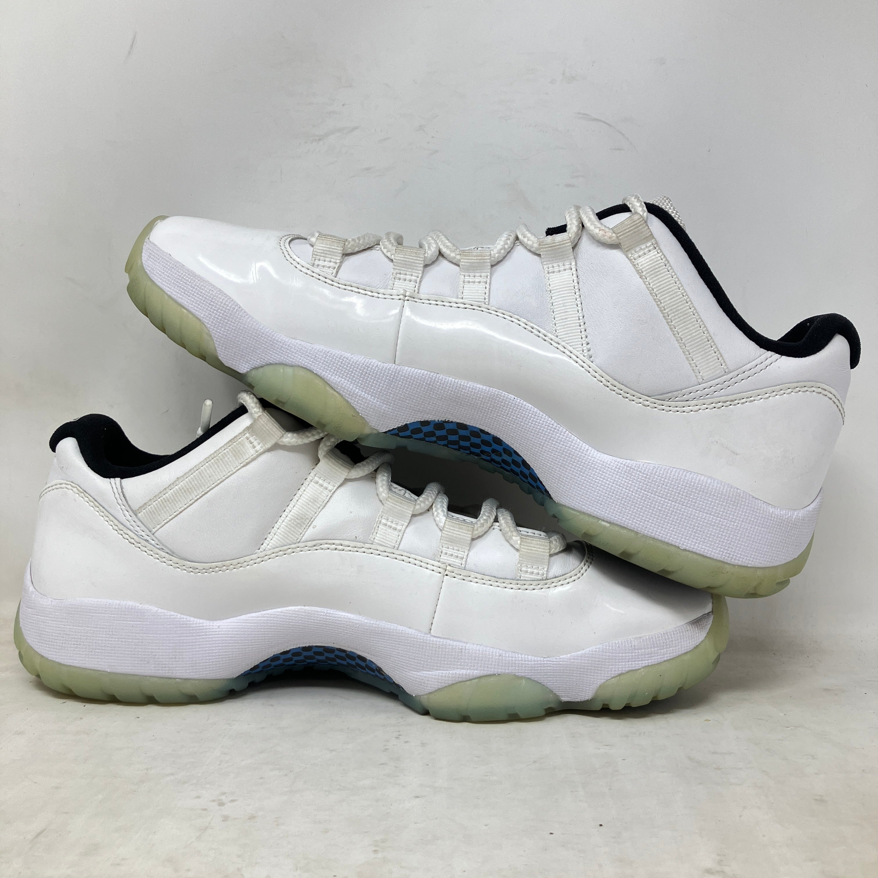 Jordan 11 Retro Low Legend Blue