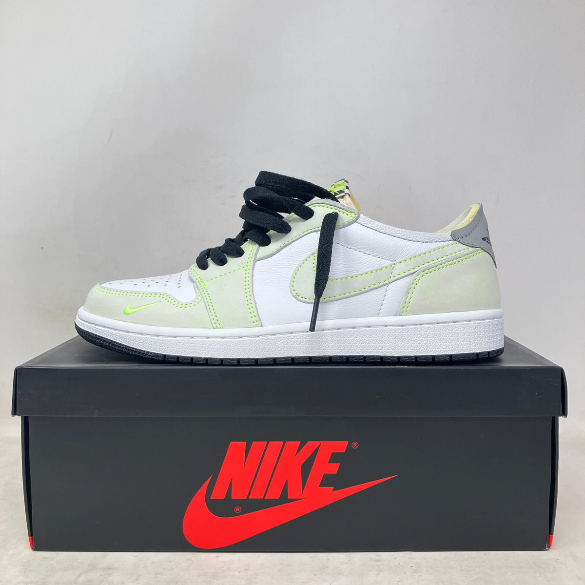 Jordan 1 Retro Low White Ghost Green Black