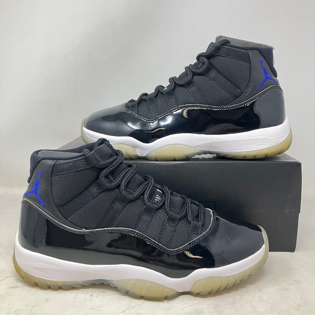 Jordan 11 Retro Space Jam (2016)