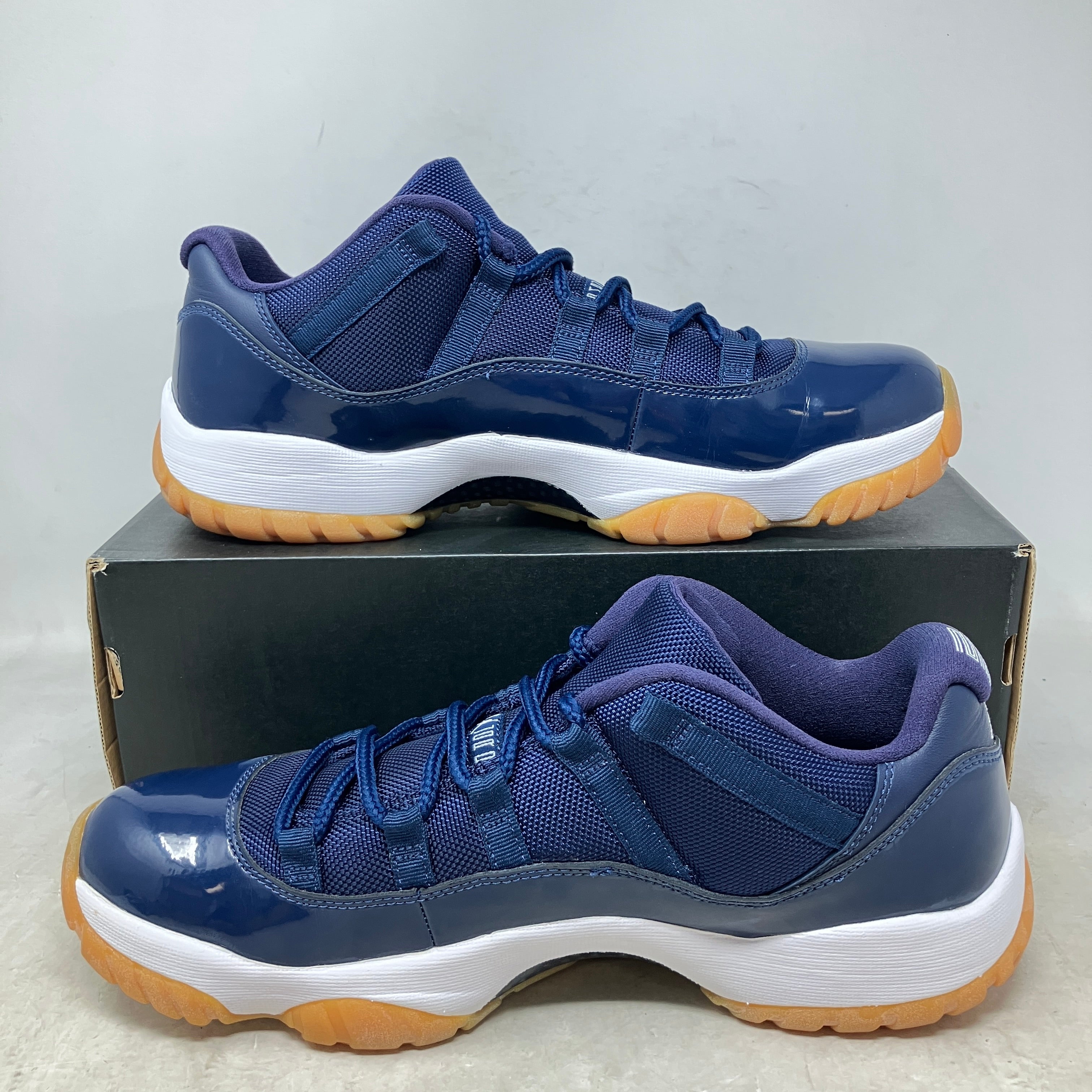 Jordan 11 Retro Low Midnight Navy