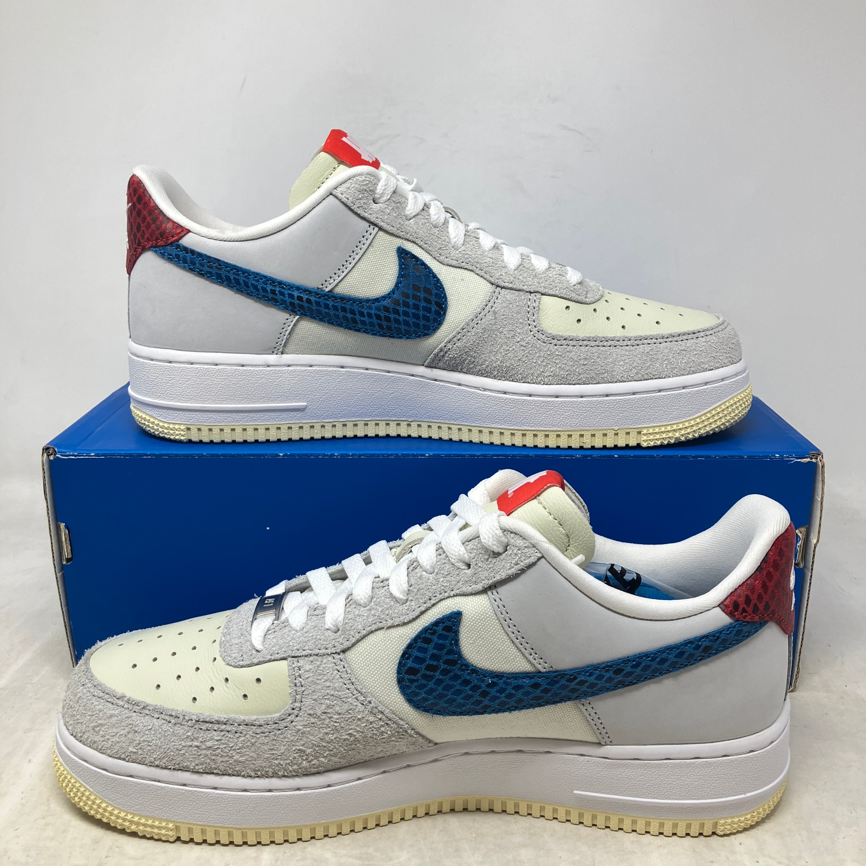 Nike Air Force 1 Low SP Undefeated 5 On It Dunk vs. AF1