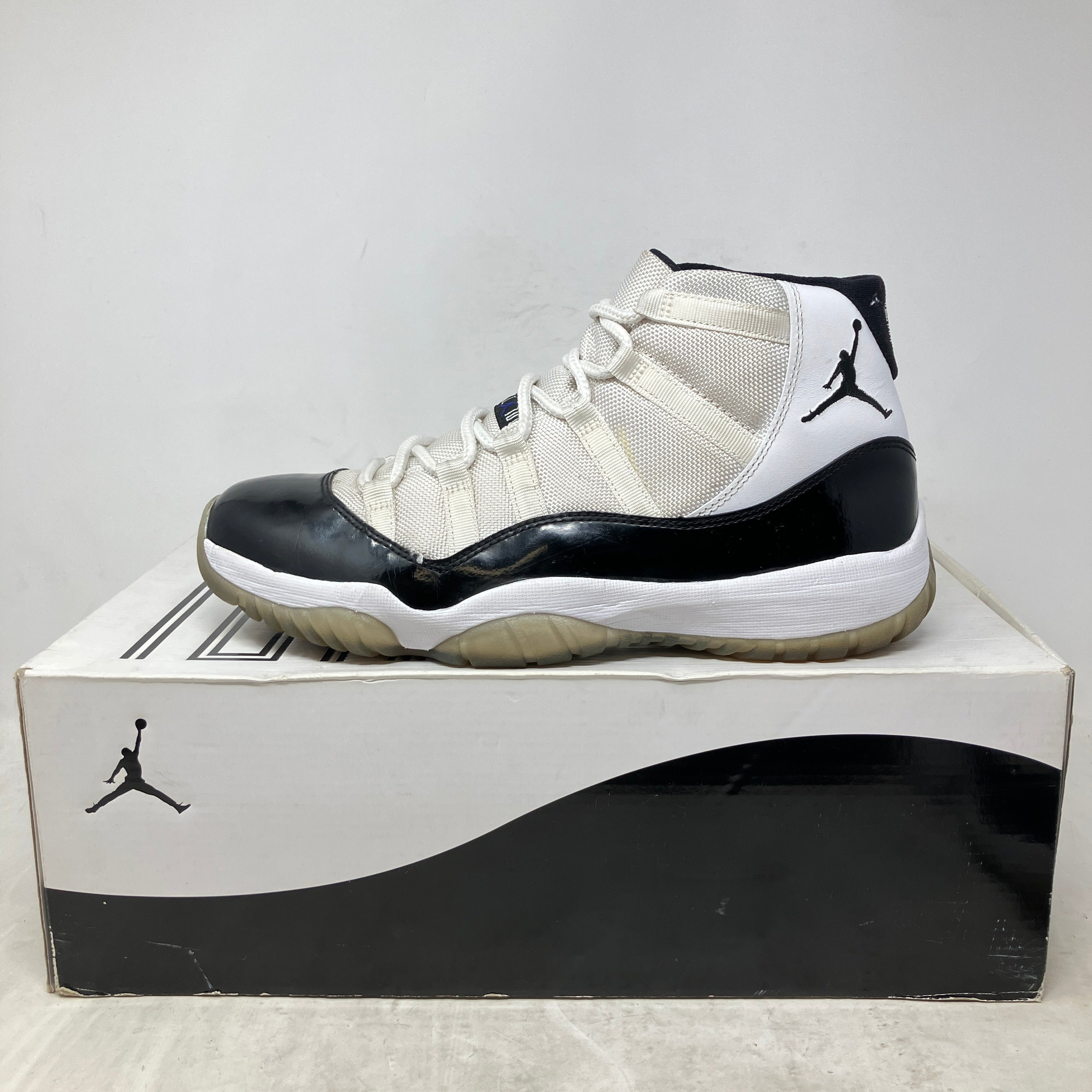 Jordan 11 Retro Concord (2011)