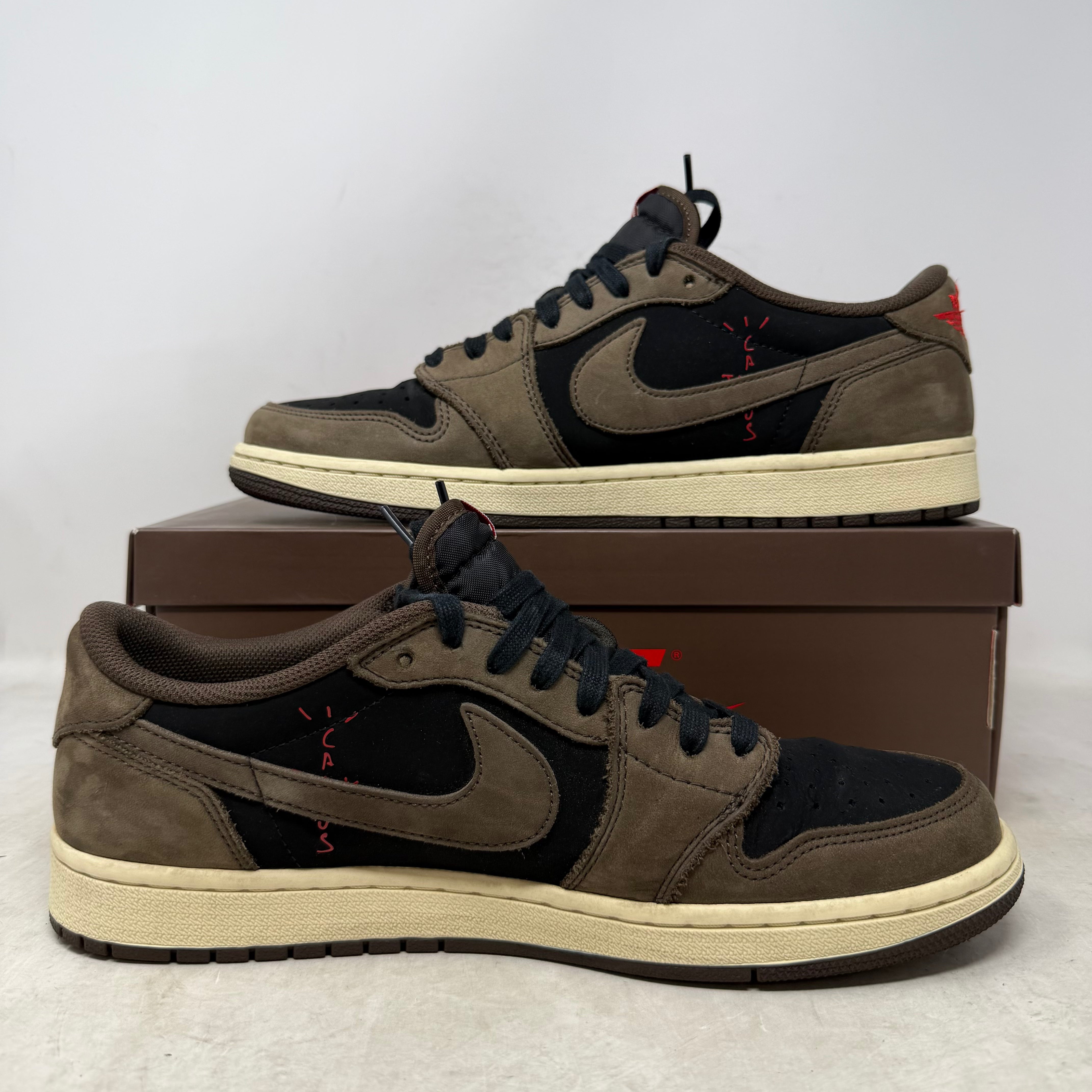 Jordan 1 Retro Low OG SP Travis Scott Mocha